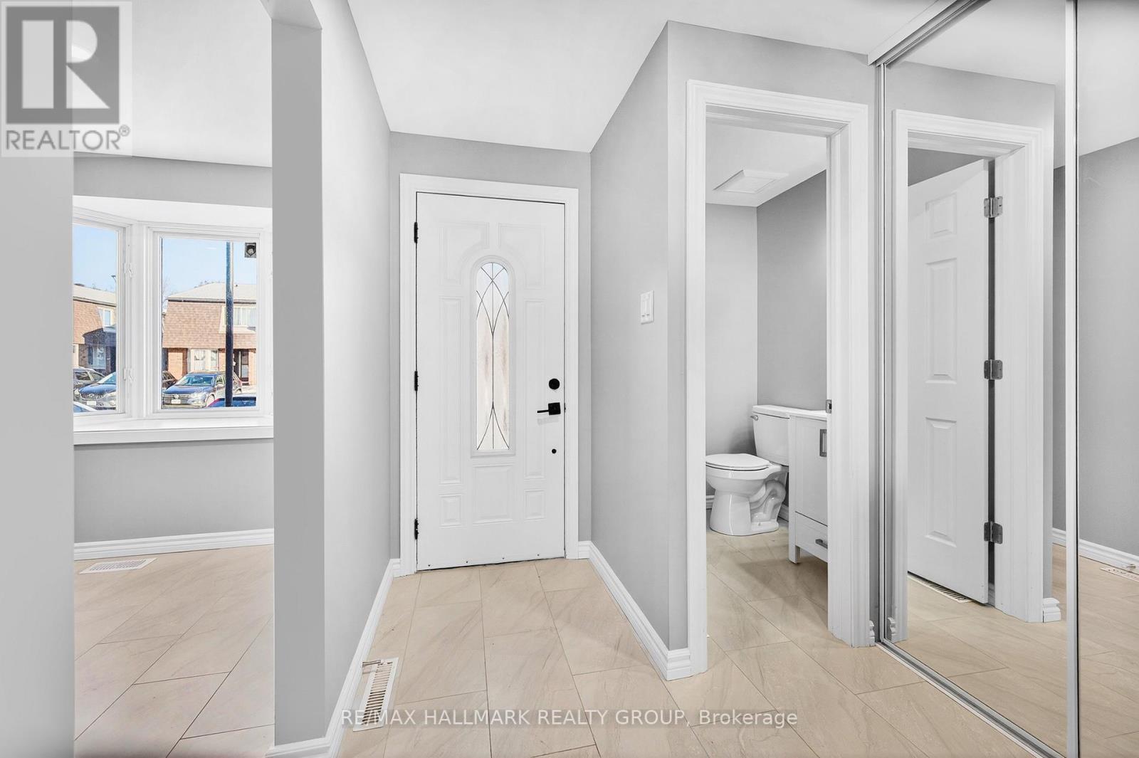 B - 905 Elmsmere Road