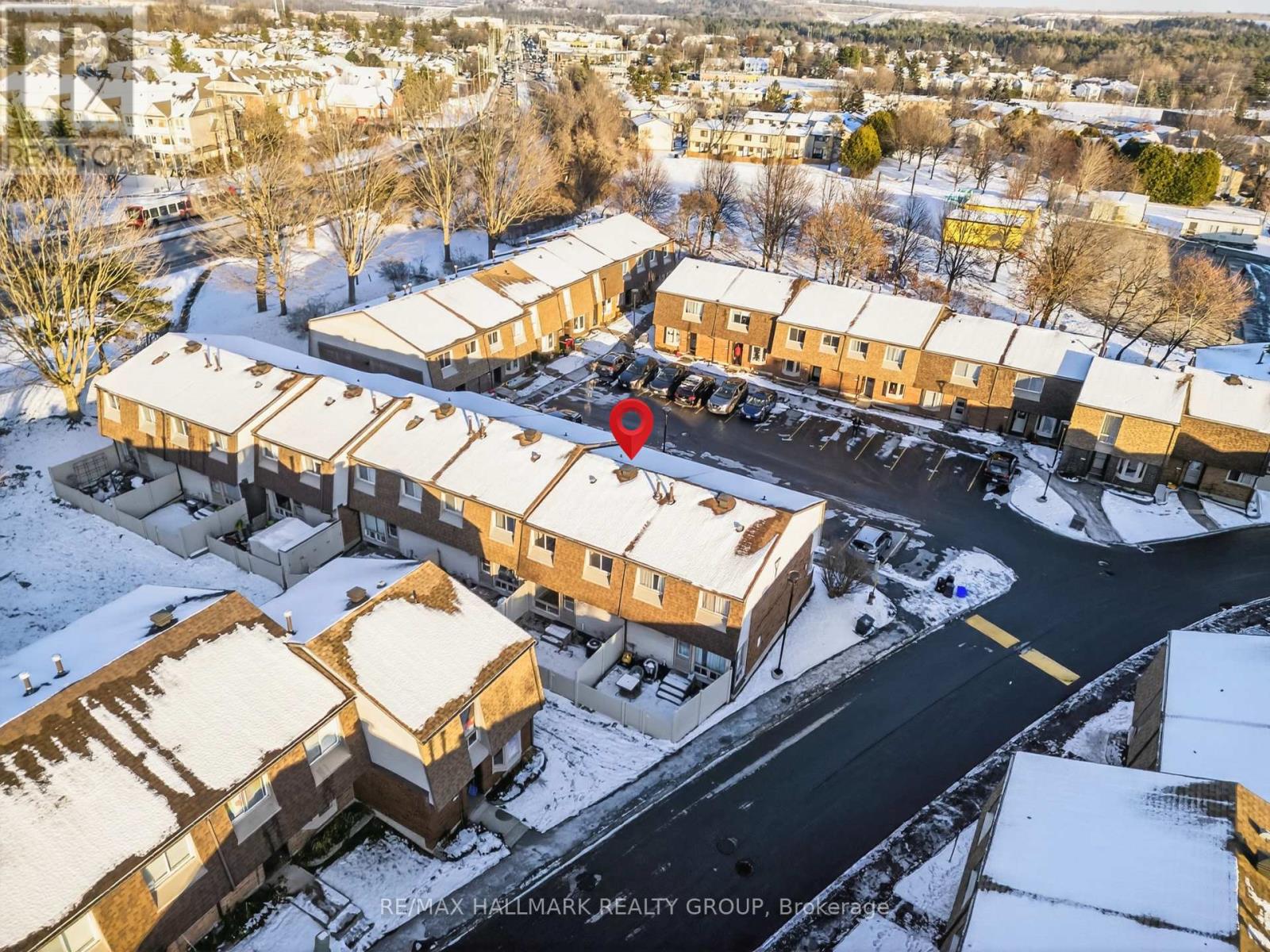 B - 905 Elmsmere Road