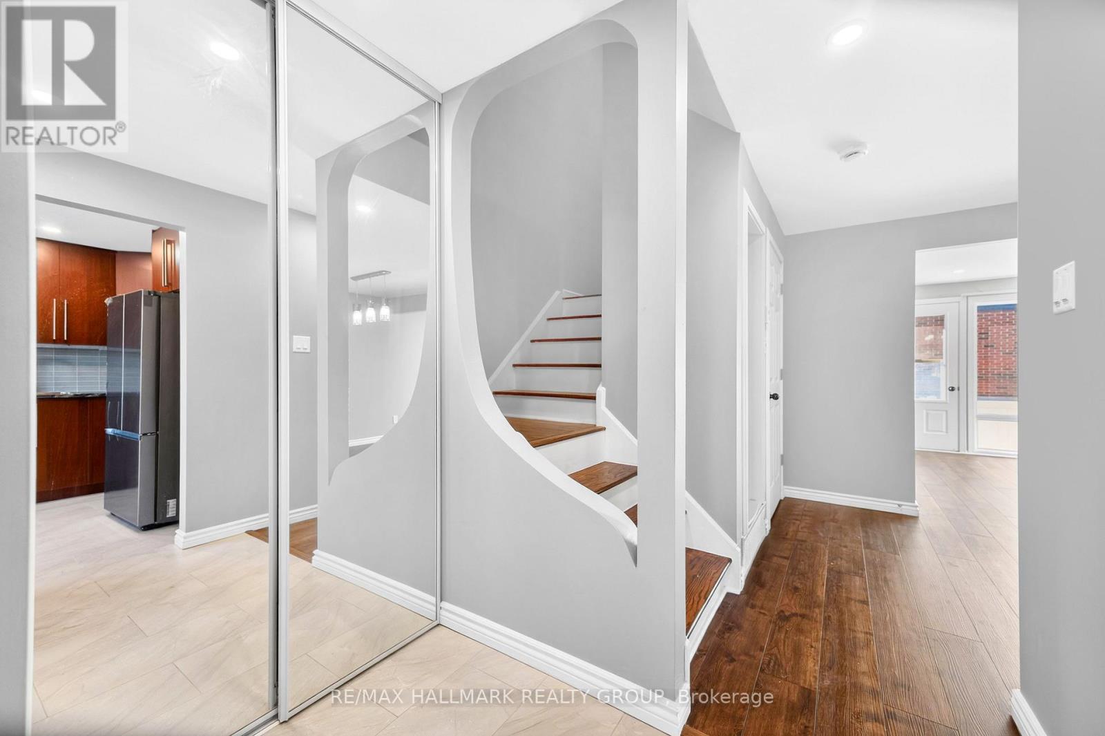 B - 905 Elmsmere Road