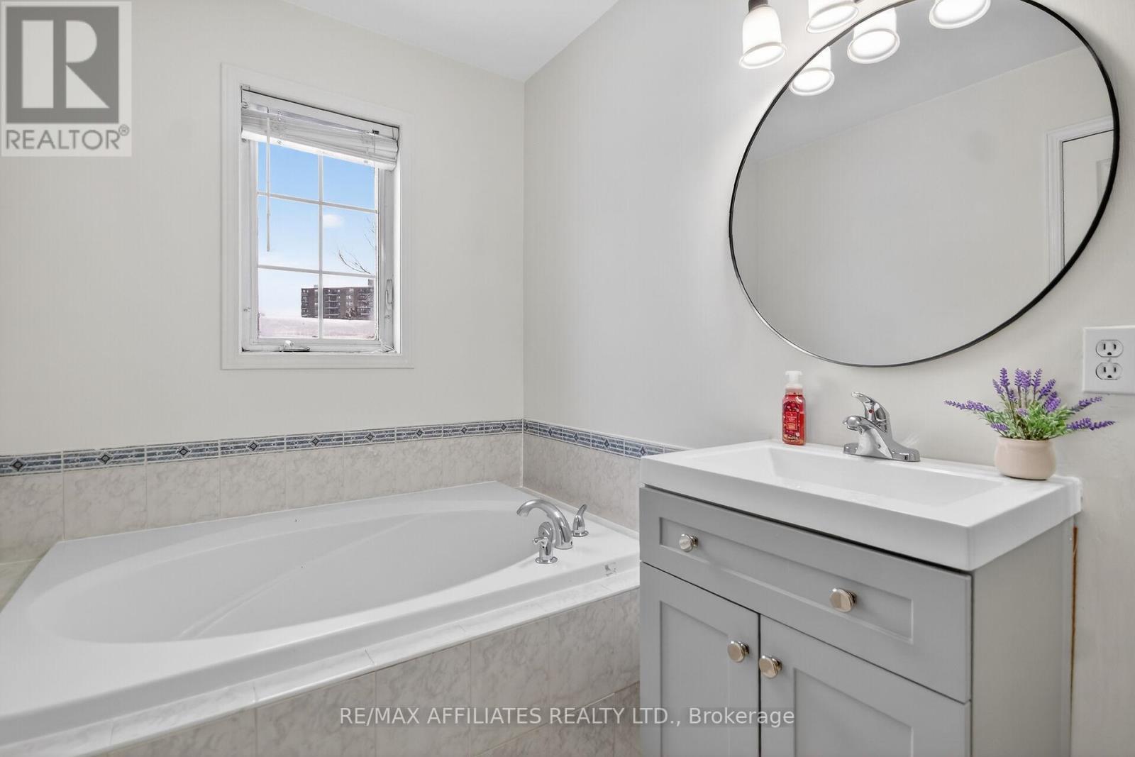 137 Lilibet Crescent