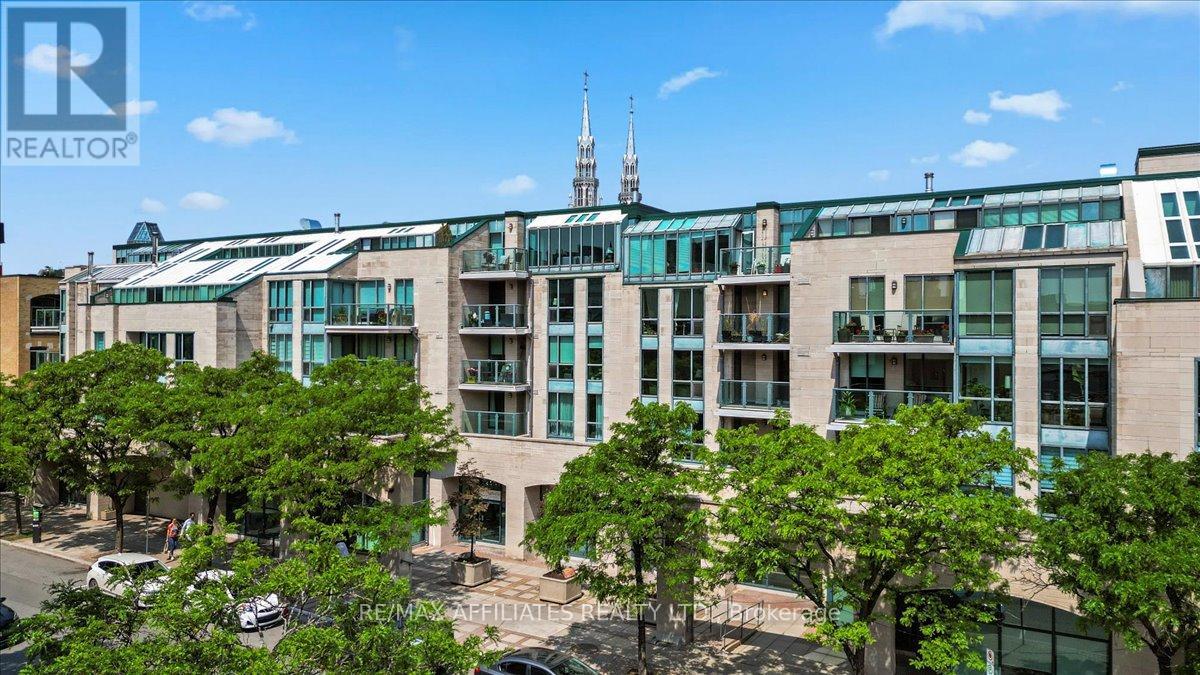 308 - 15 Murray Street