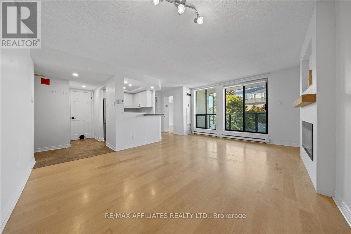 308 - 15 Murray Street