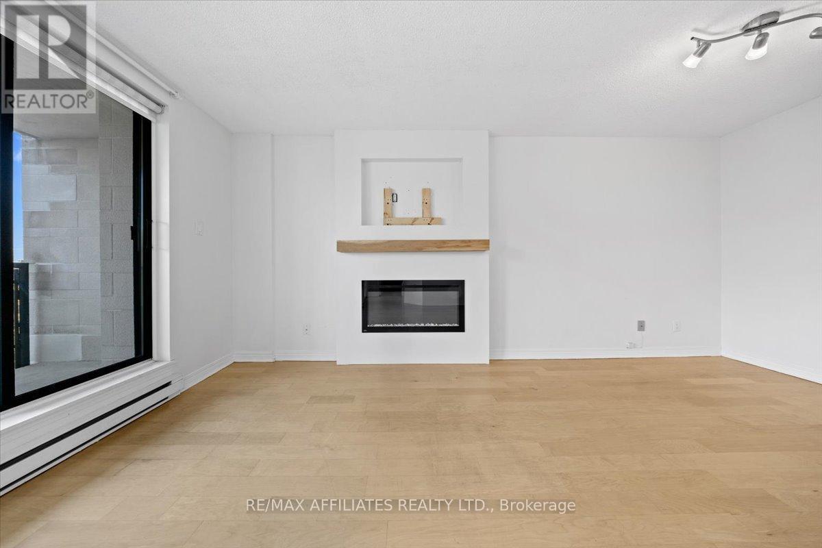 308 - 15 Murray Street