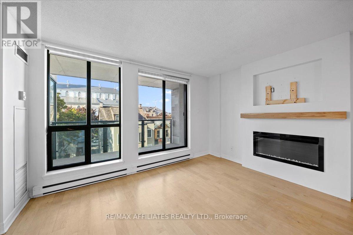 308 - 15 Murray Street