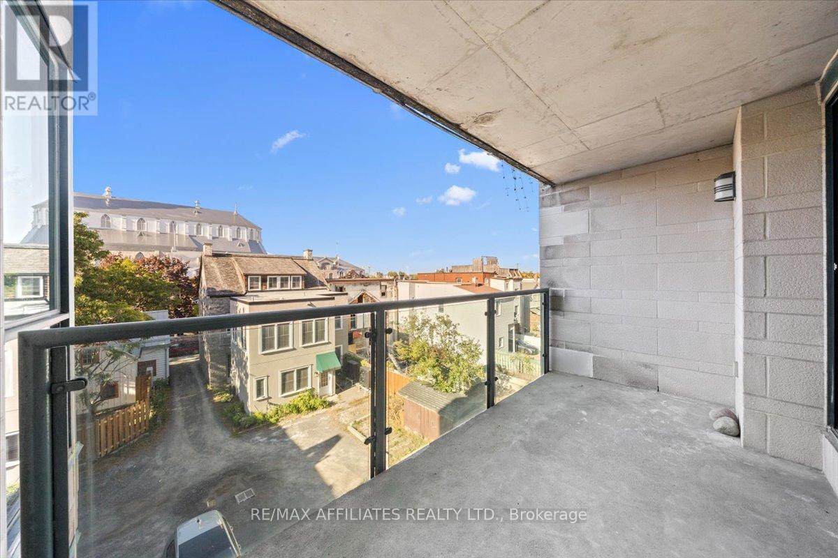 308 - 15 Murray Street