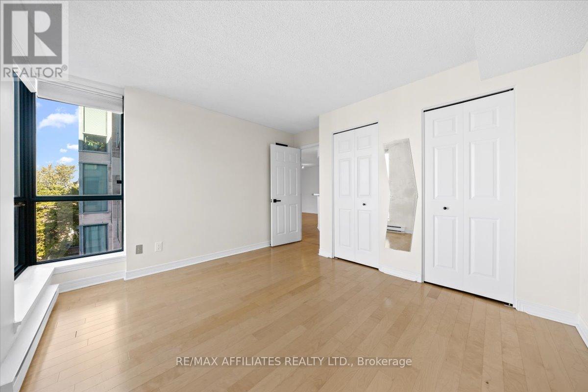 308 - 15 Murray Street