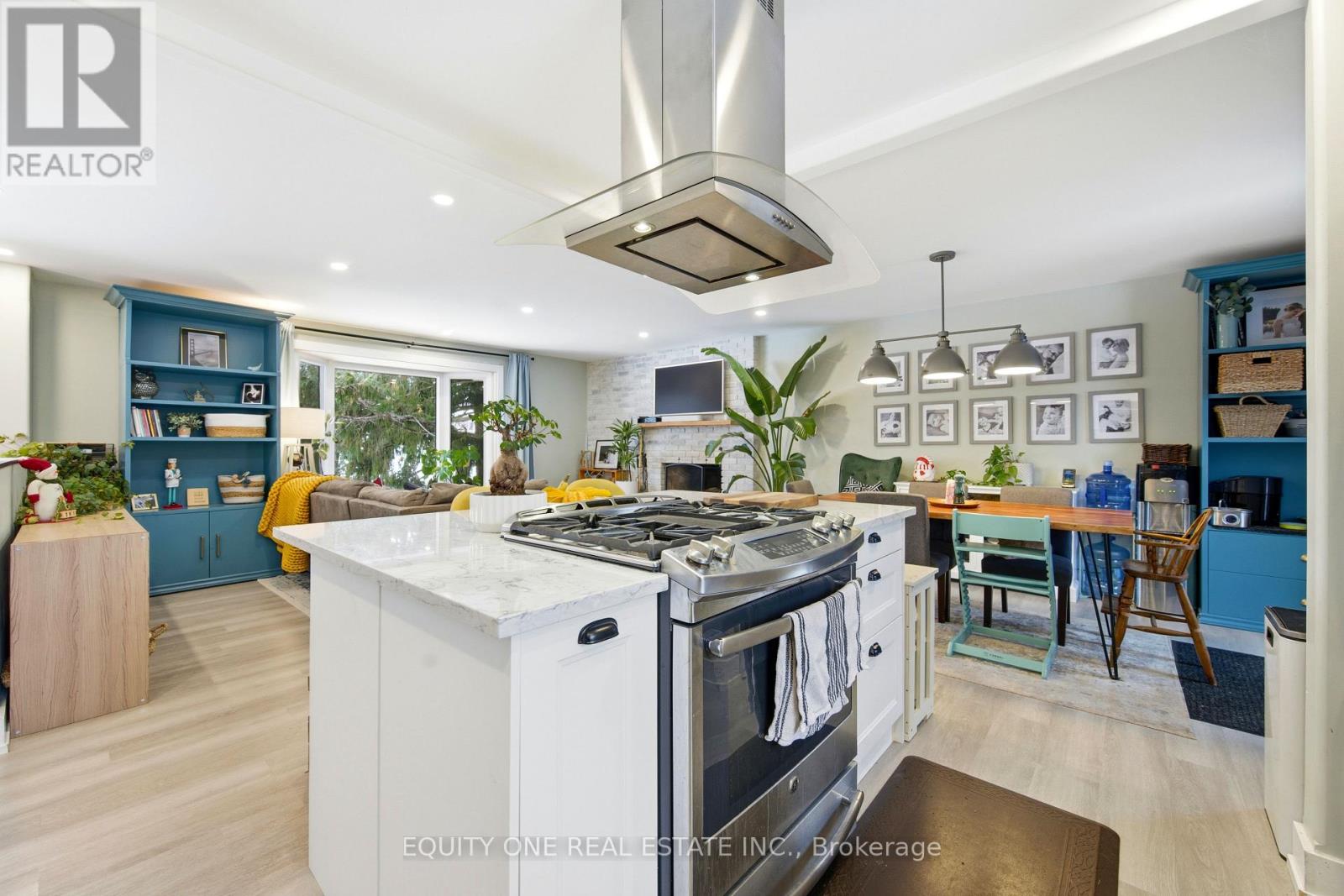 5453 Long Island Road