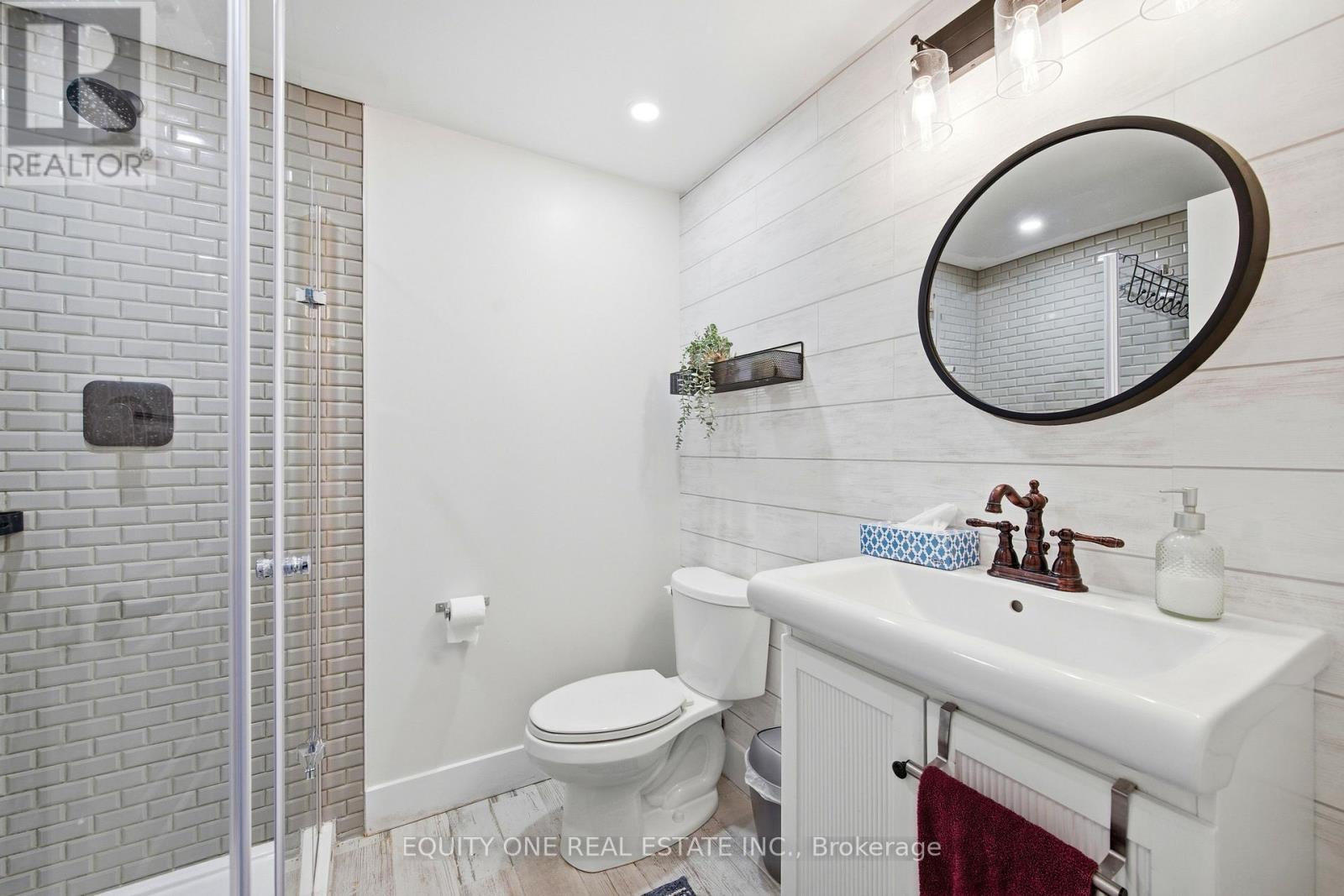 5453 Long Island Road