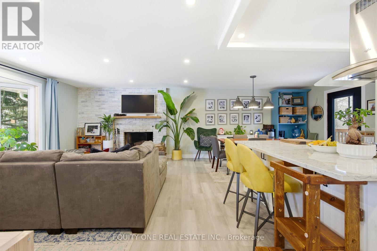 5453 Long Island Road