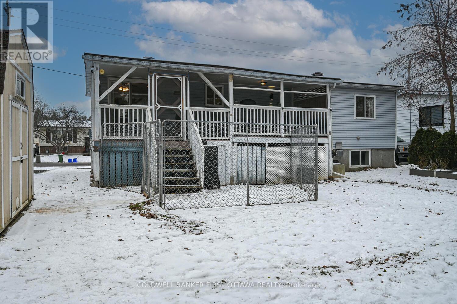 40 Fringewood Drive E