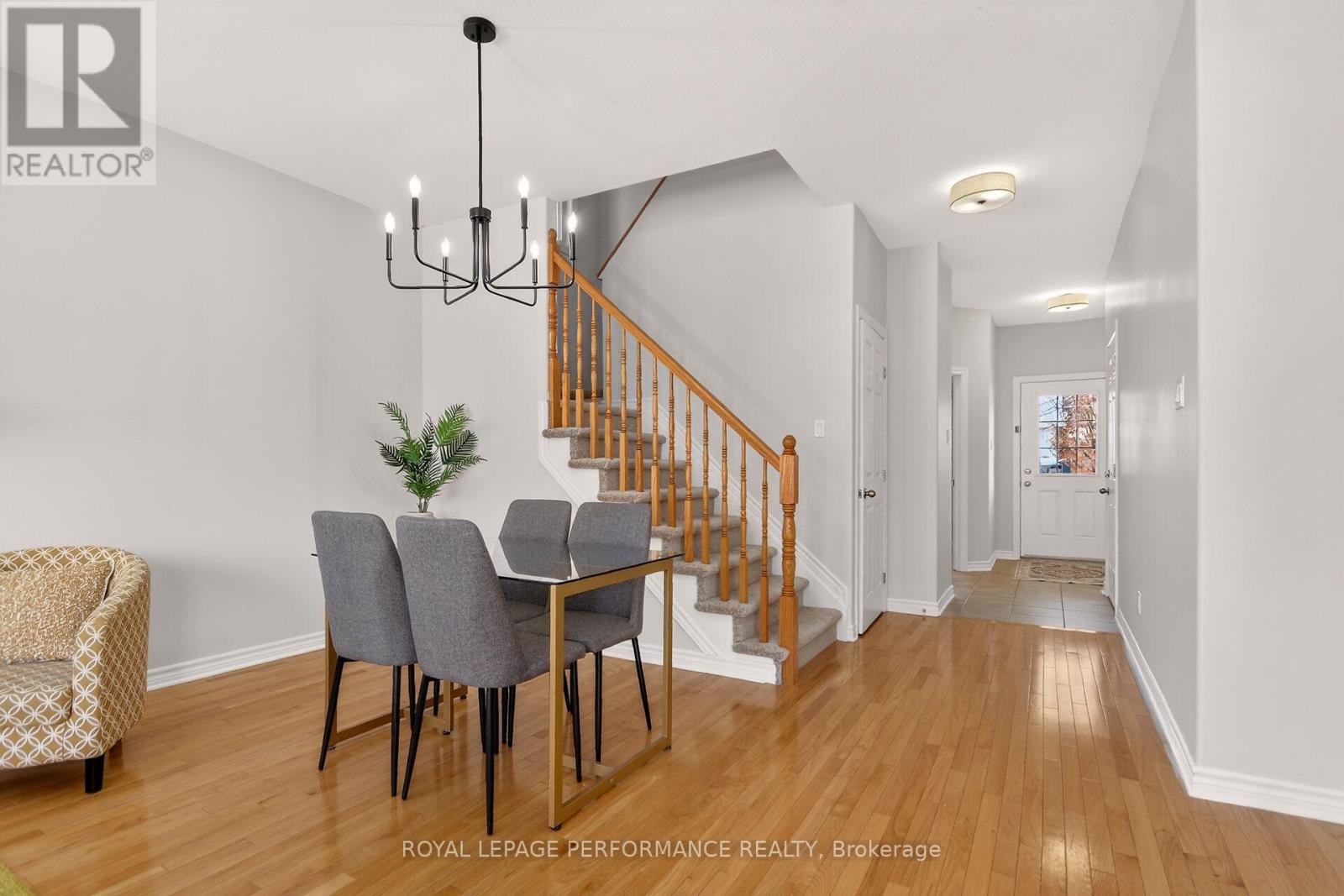 1910 Schroeder Crescent