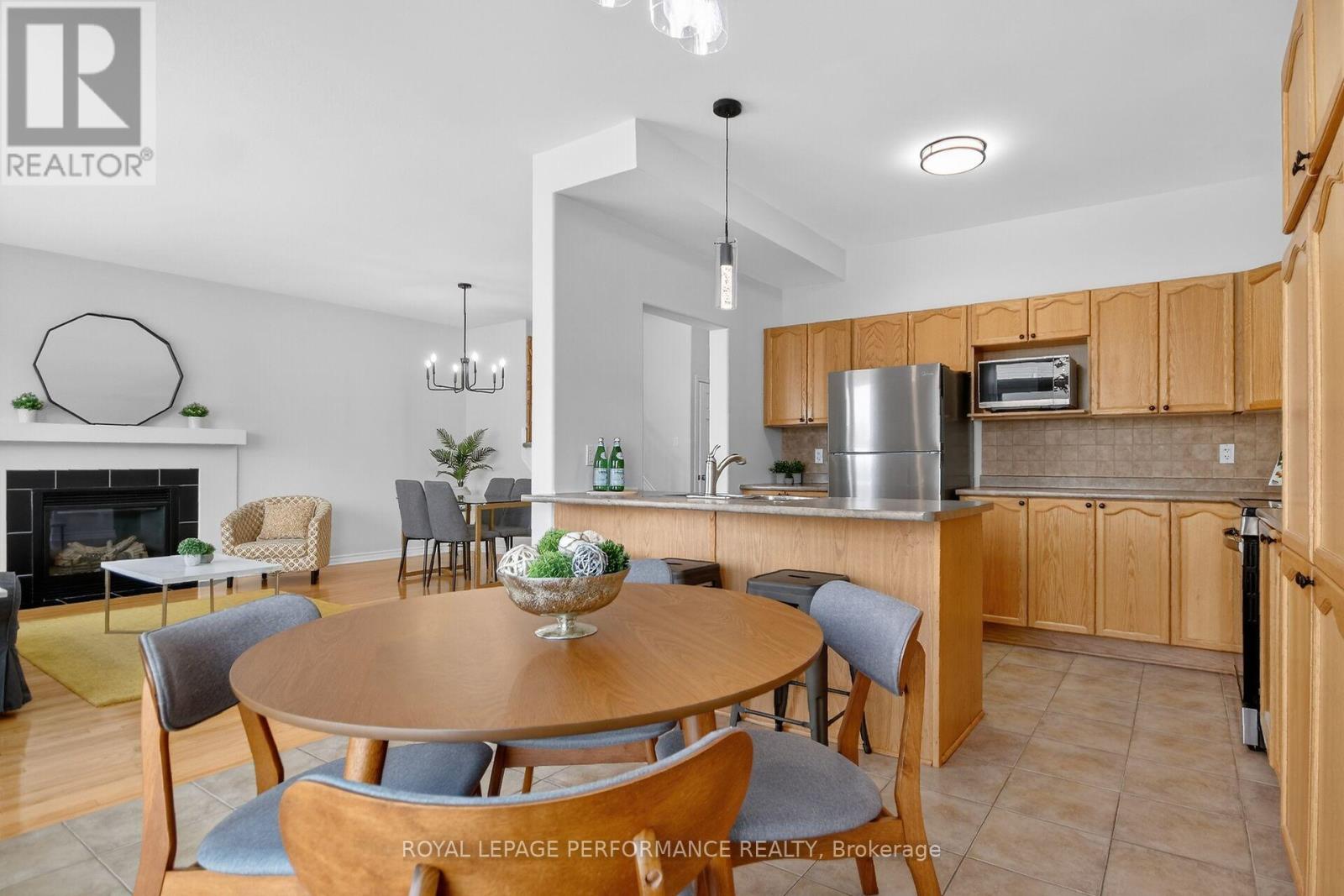 1910 Schroeder Crescent