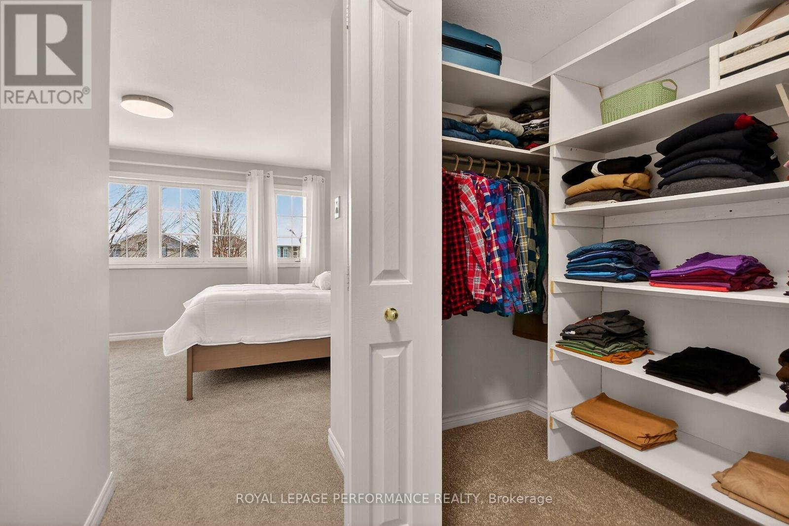 1910 Schroeder Crescent