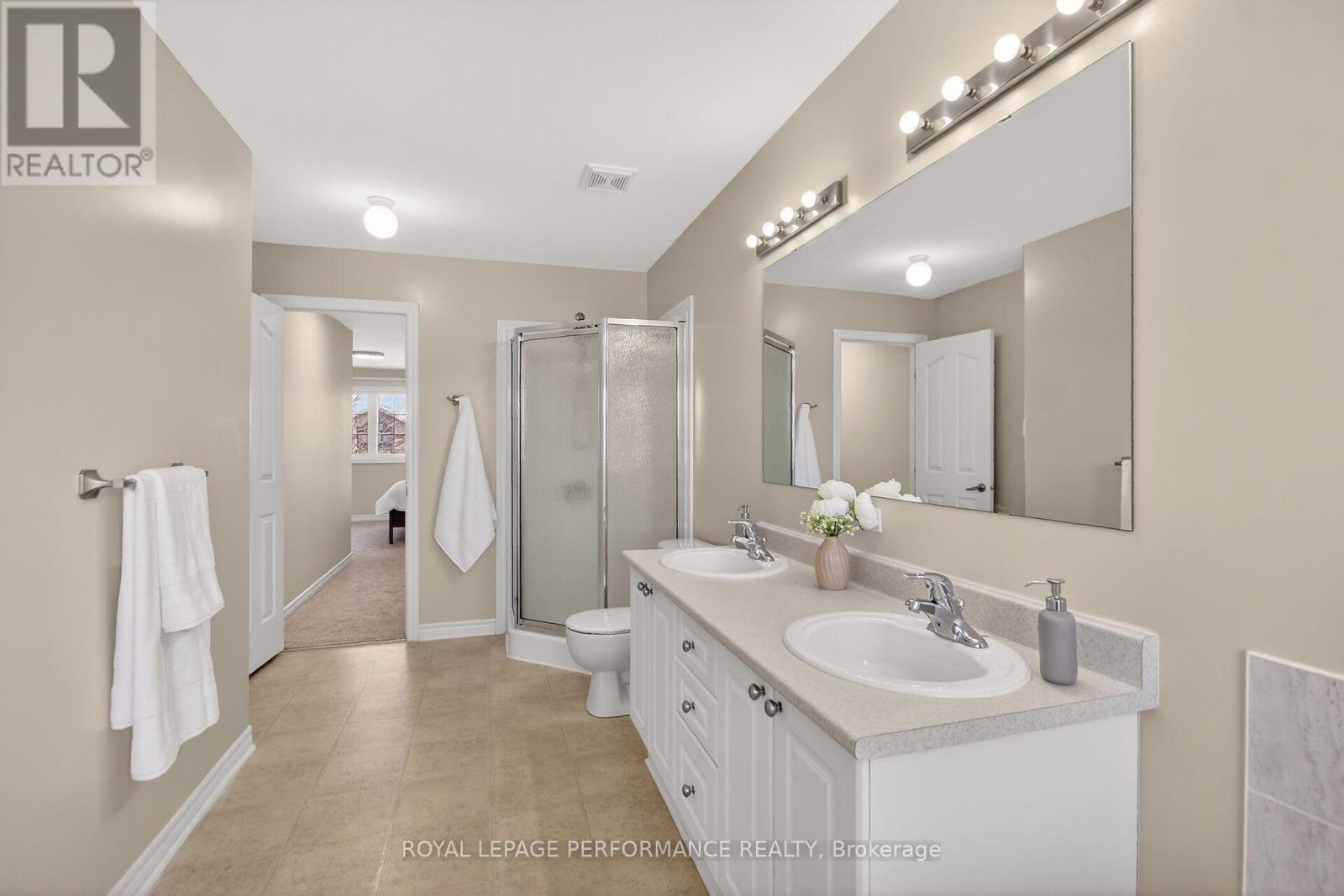 1910 Schroeder Crescent