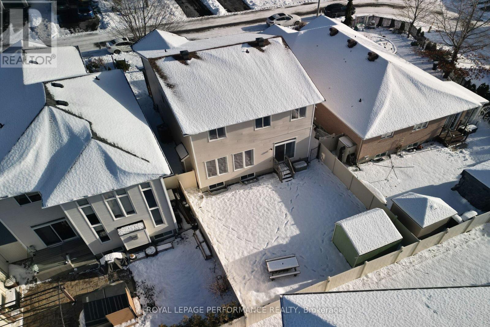 1910 Schroeder Crescent