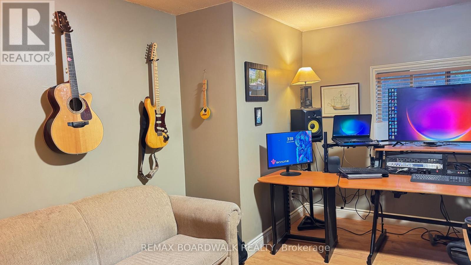 3042 Dangerfield Road W