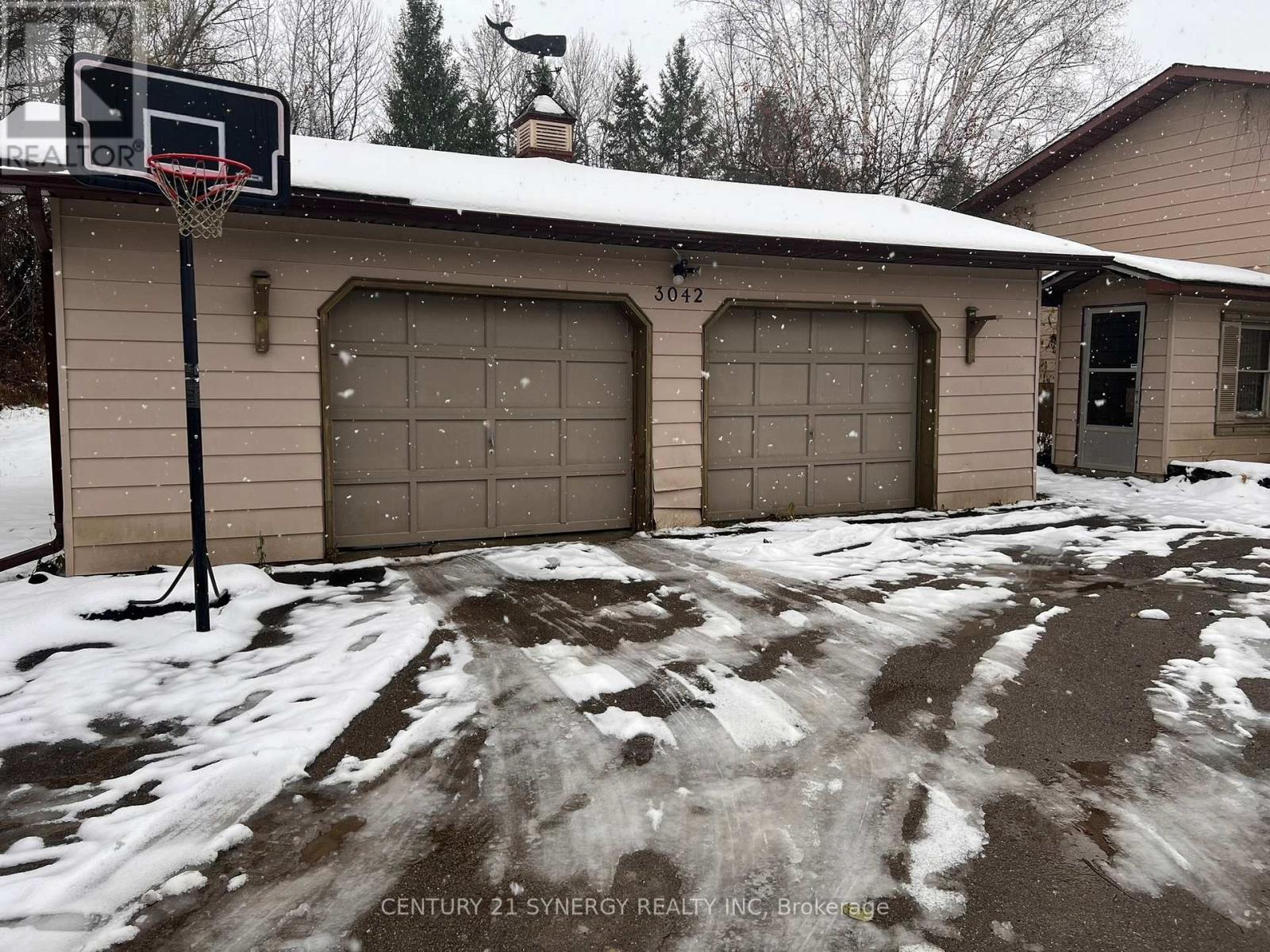 3042 Dangerfield Road W