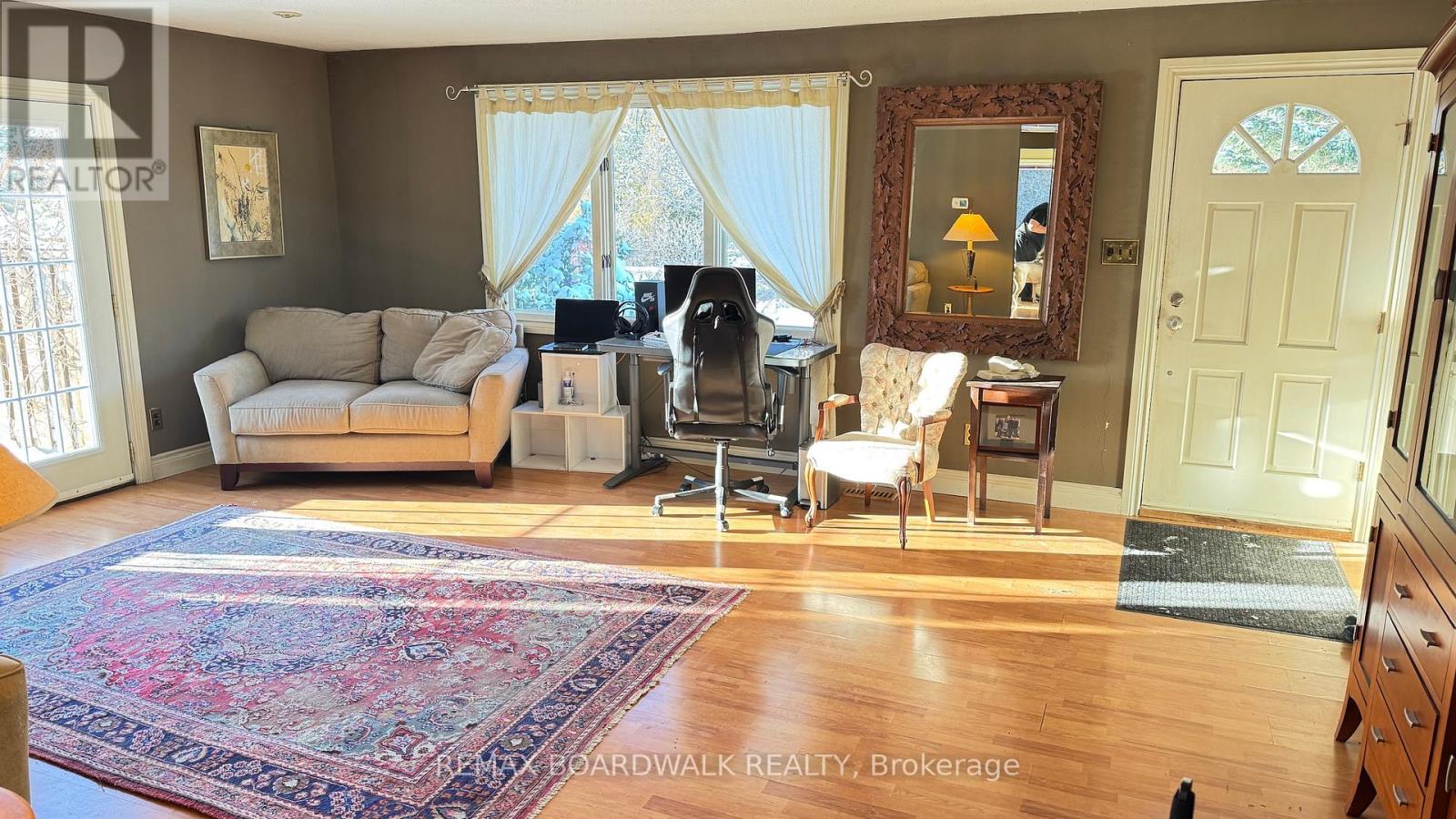 3042 Dangerfield Road W