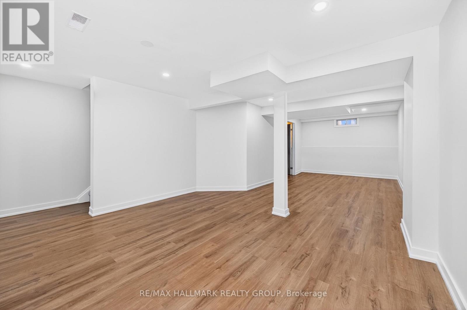 111 - 1457 Murdock Gate