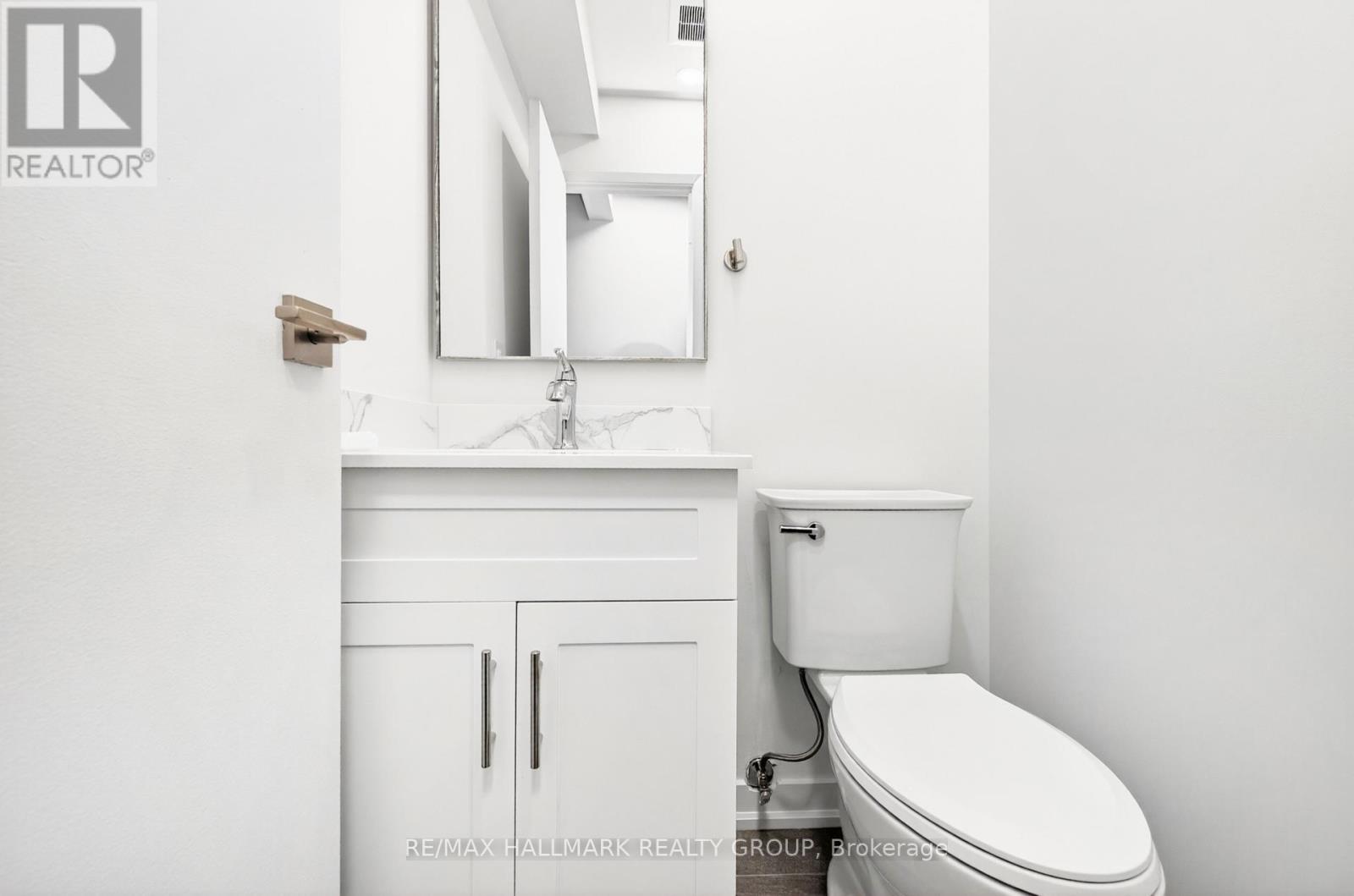 111 - 1457 Murdock Gate