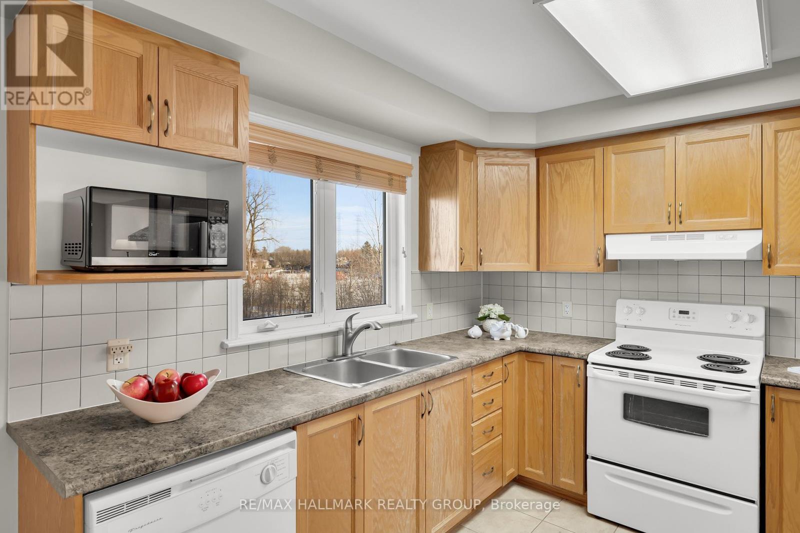 4 - 577 Reardon Private