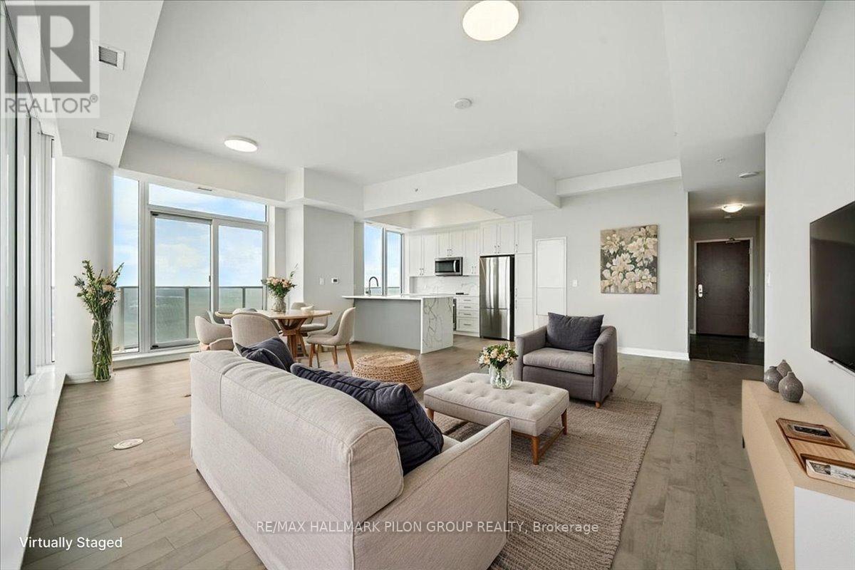 3907 - 805 Carling Avenue