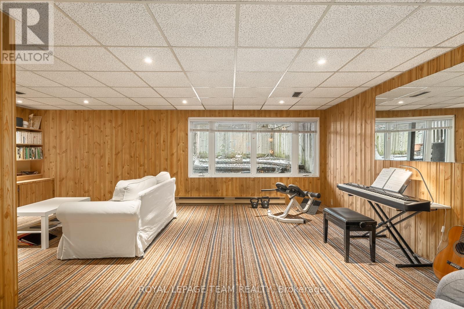 10 - 174 Dufferin Road