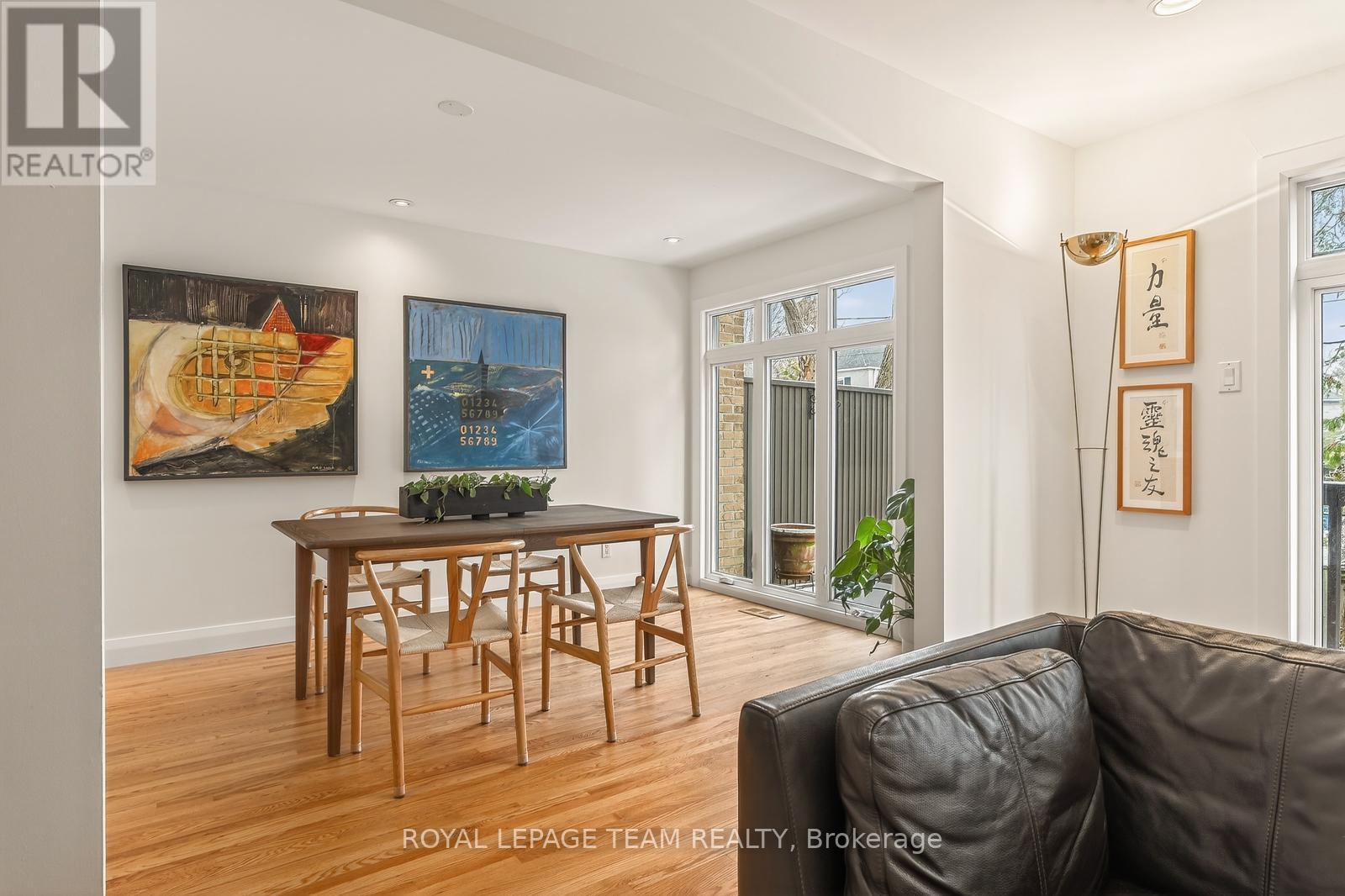 10 - 174 Dufferin Road