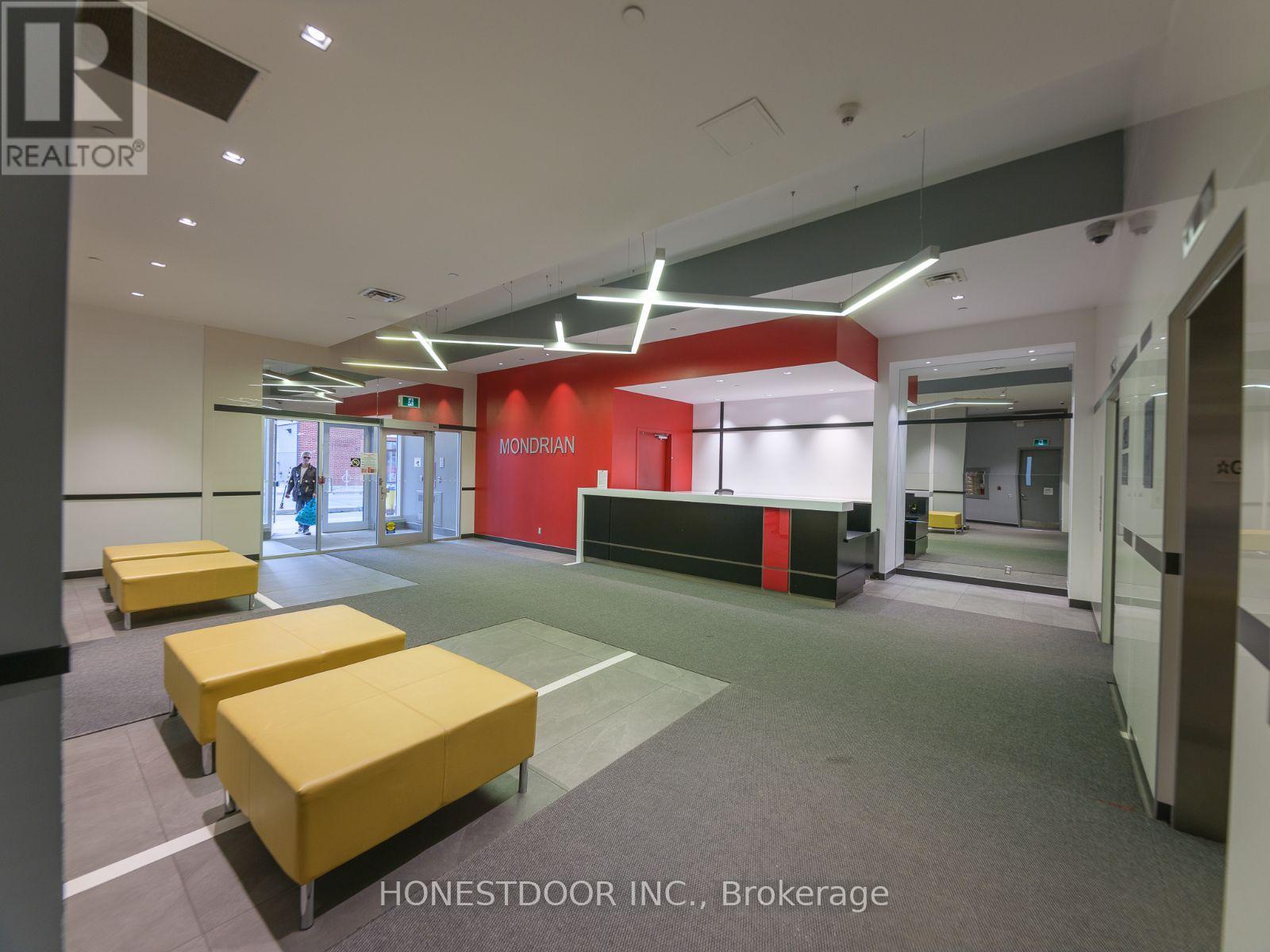 1610 - 324 Laurier Avenue W