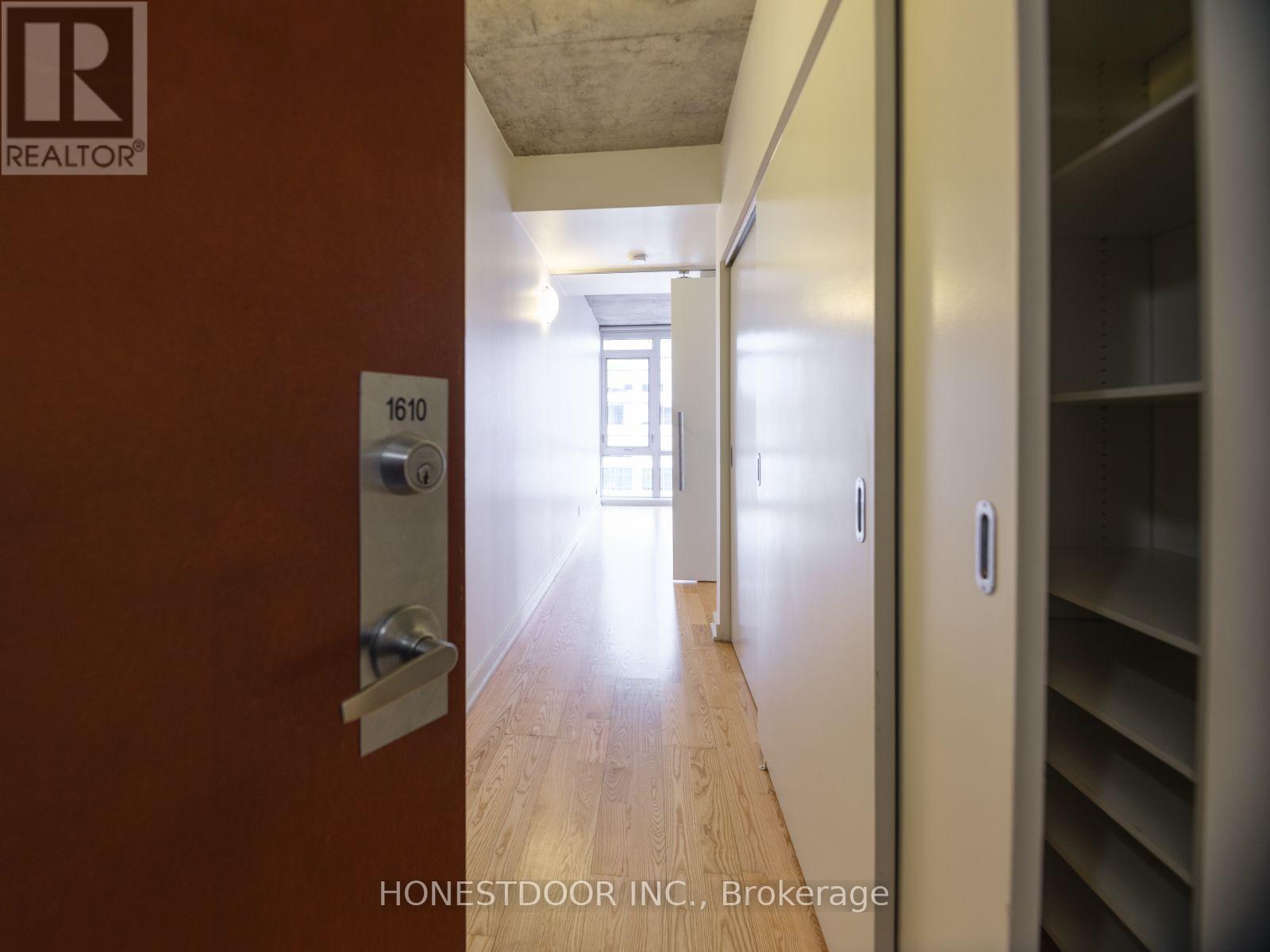 1610 - 324 Laurier Avenue W