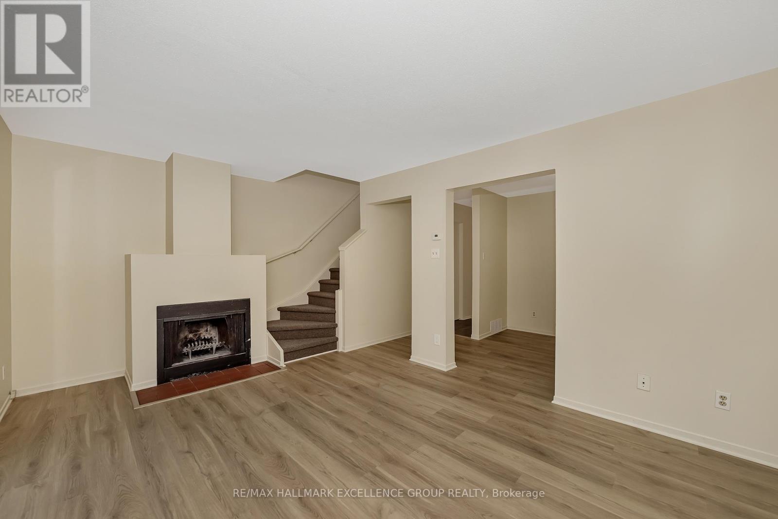 15 - 1968 Fairglen Mews