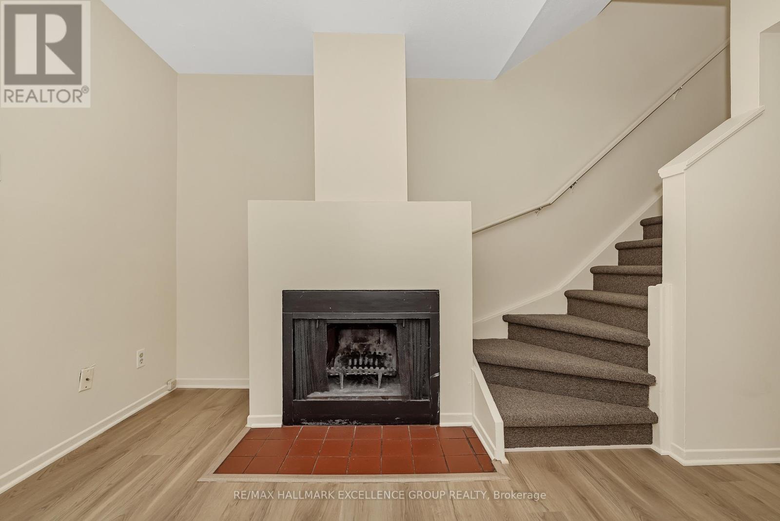 15 - 1968 Fairglen Mews