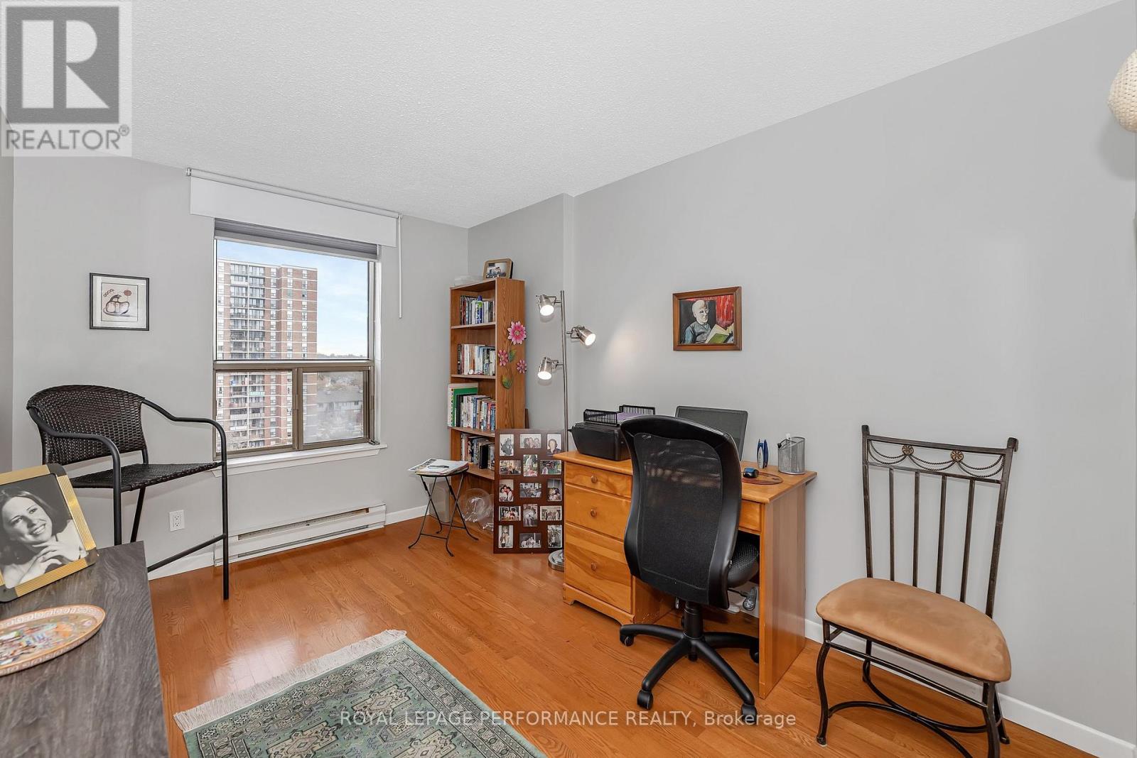 903 - 200 Lafontaine Avenue