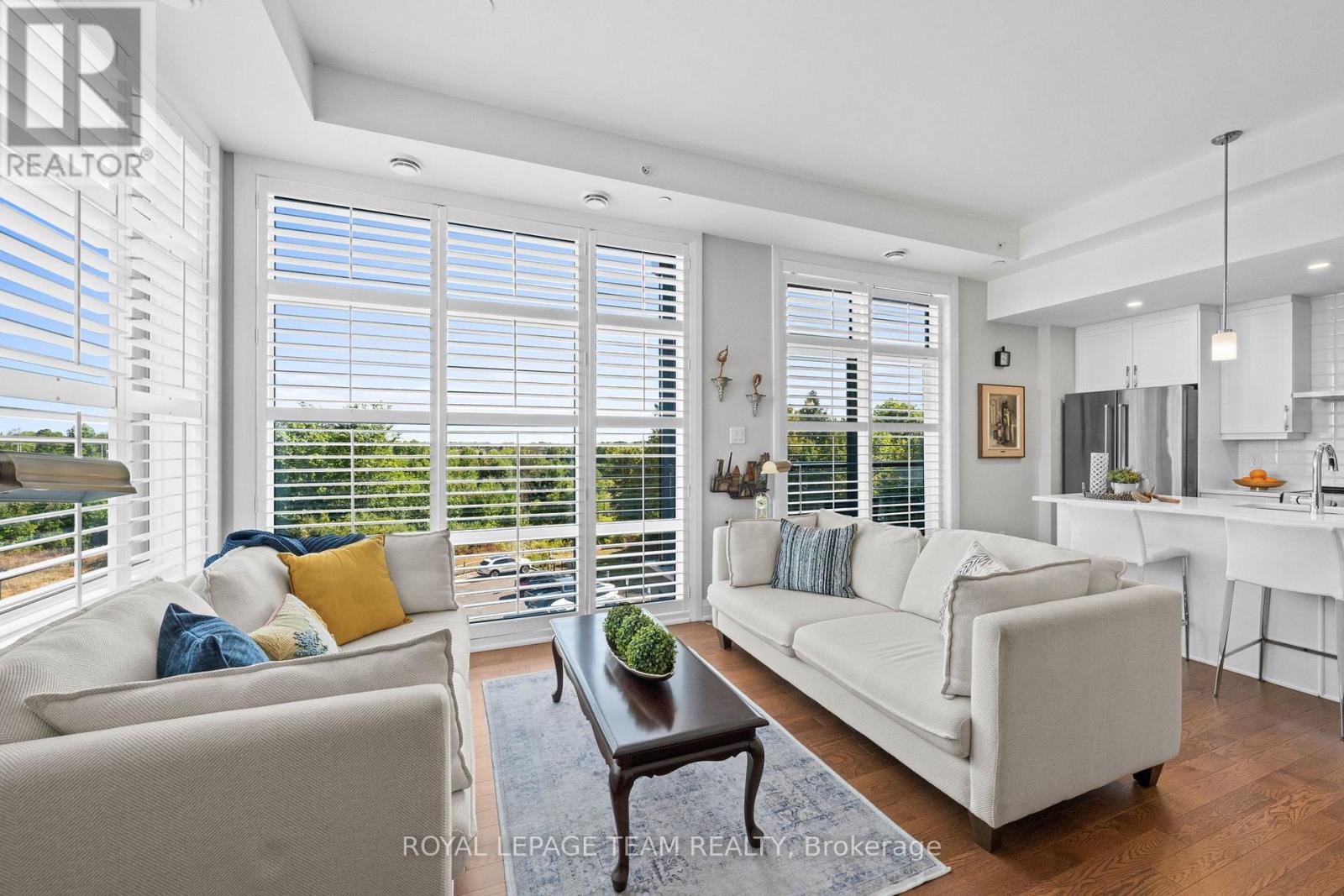 301 - 110 Cortile Private