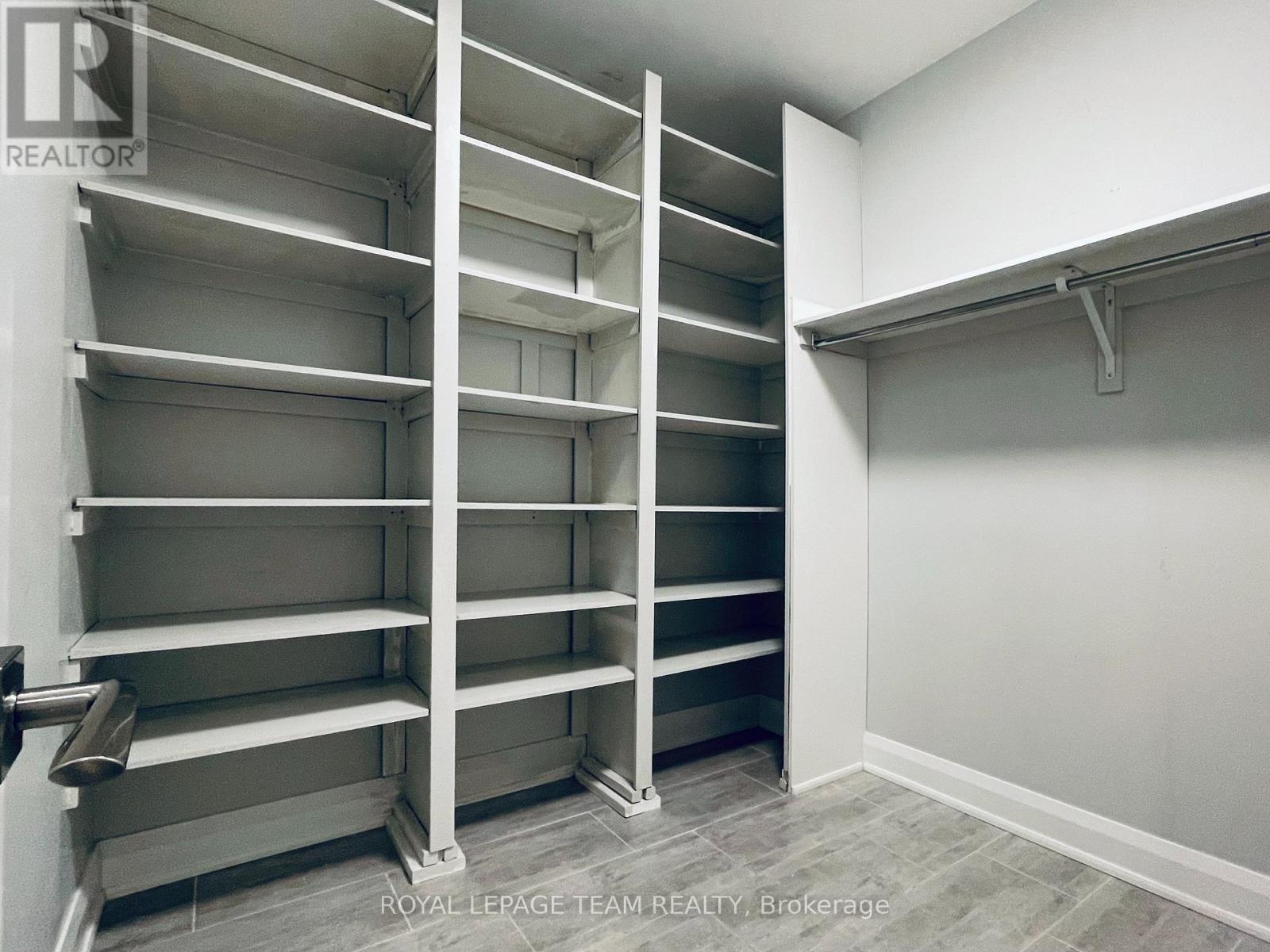 301 - 110 Cortile Private