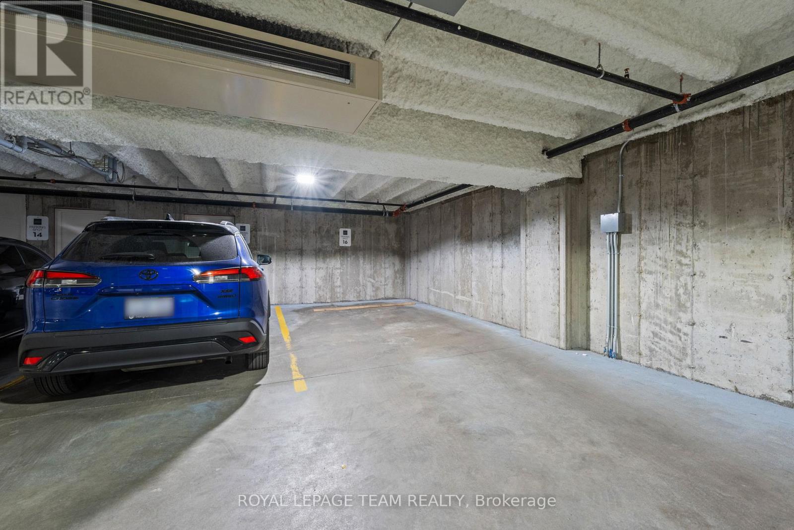 301 - 110 Cortile Private