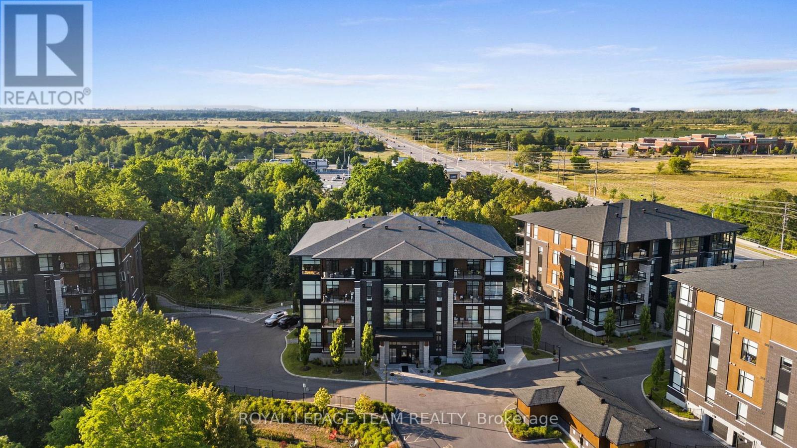 301 - 110 Cortile Private