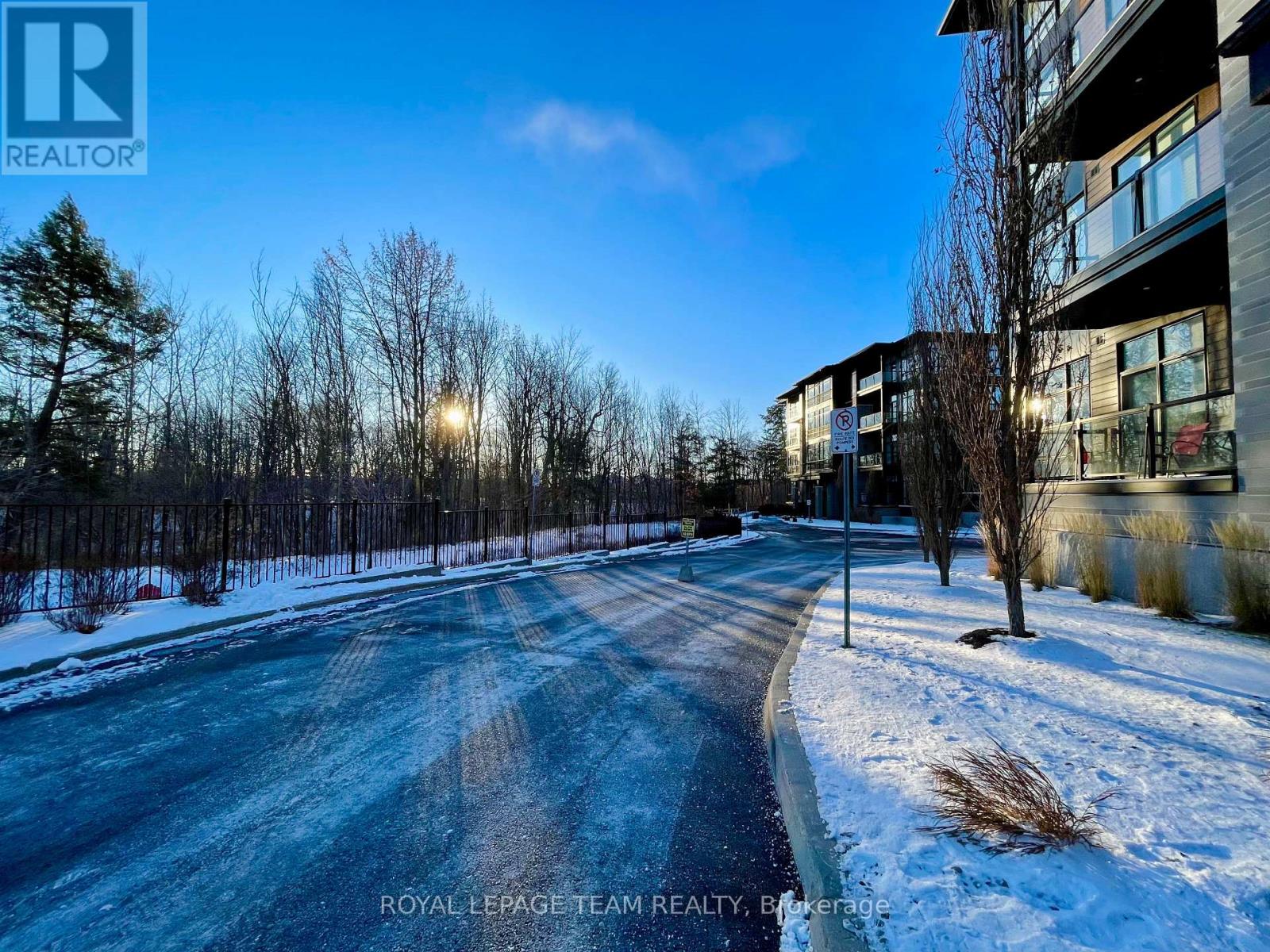 301 - 110 Cortile Private