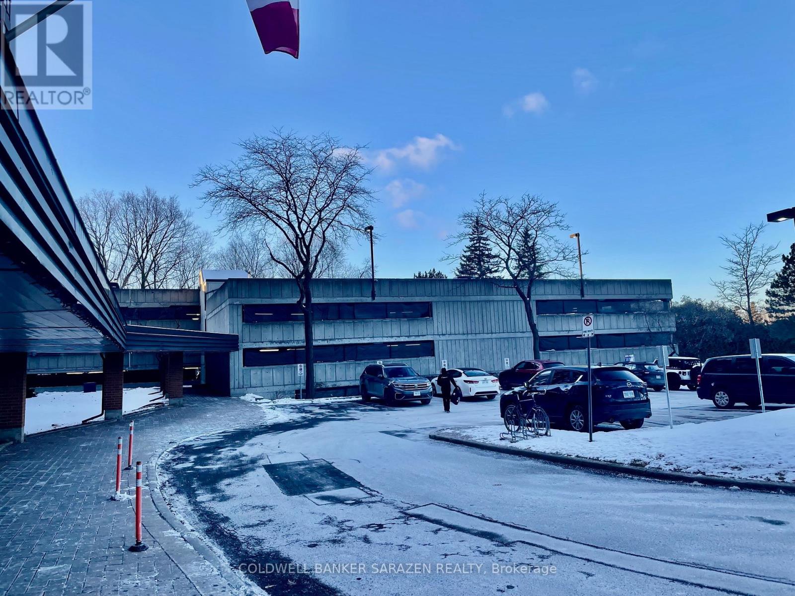 1215 - 80 Sandcastle Drive