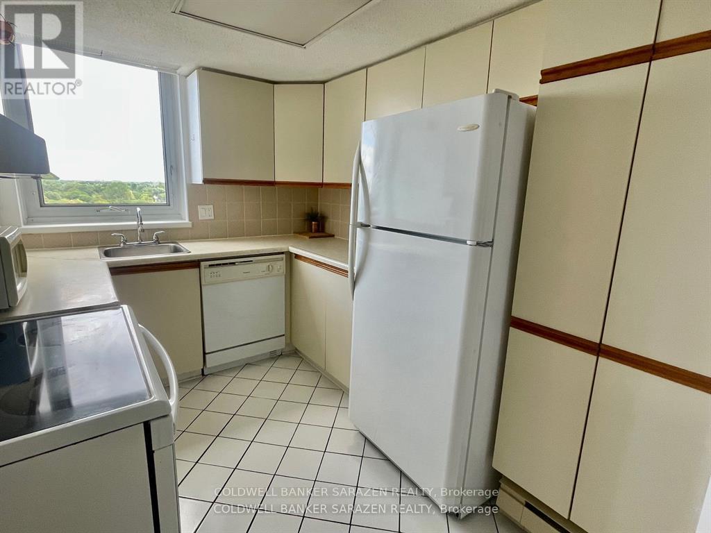 1215 - 80 Sandcastle Drive