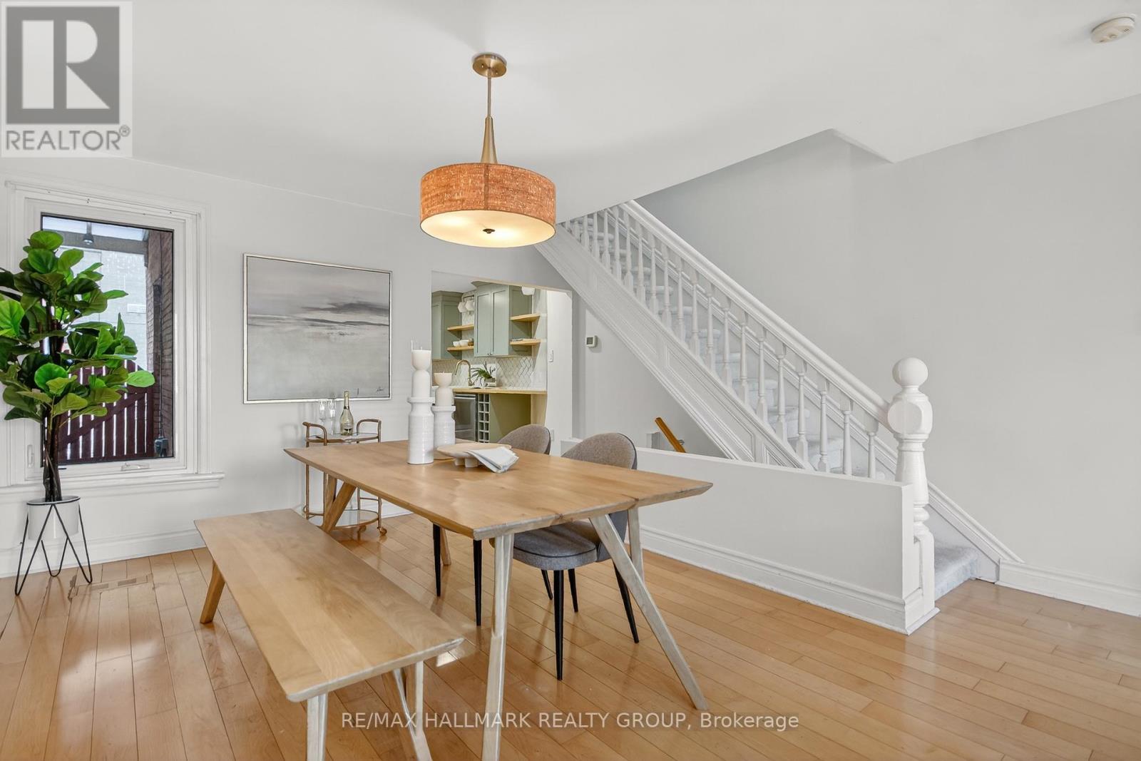 4 Lower Charlotte Street W