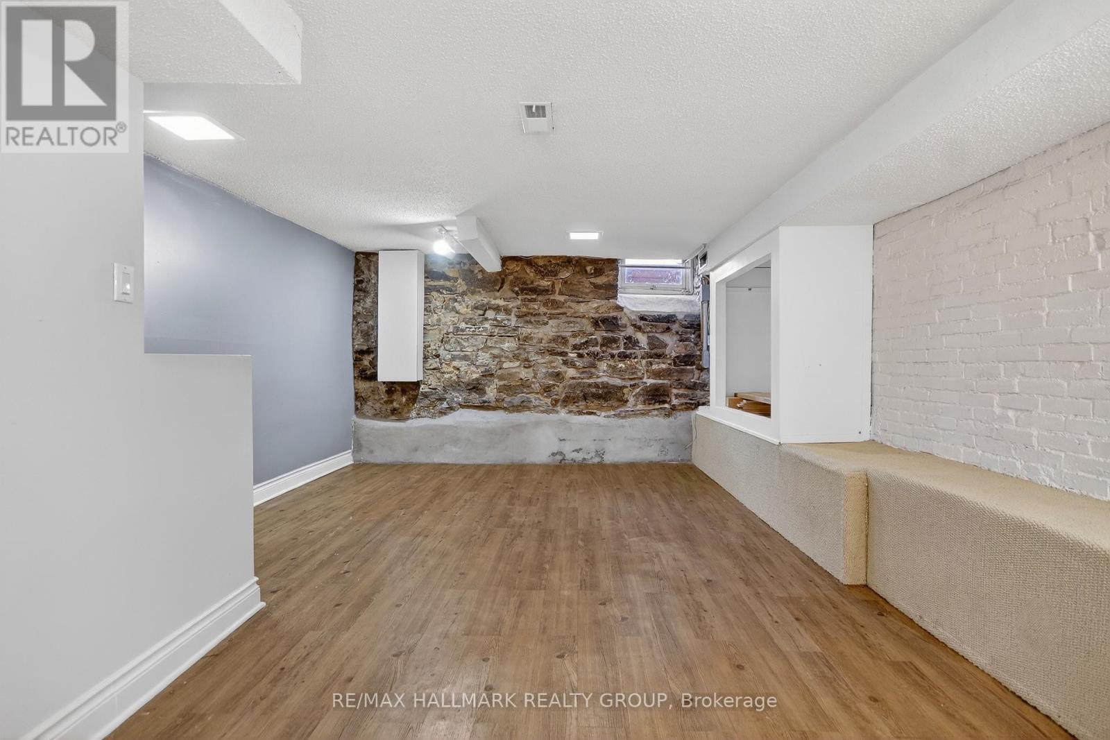 4 Lower Charlotte Street W