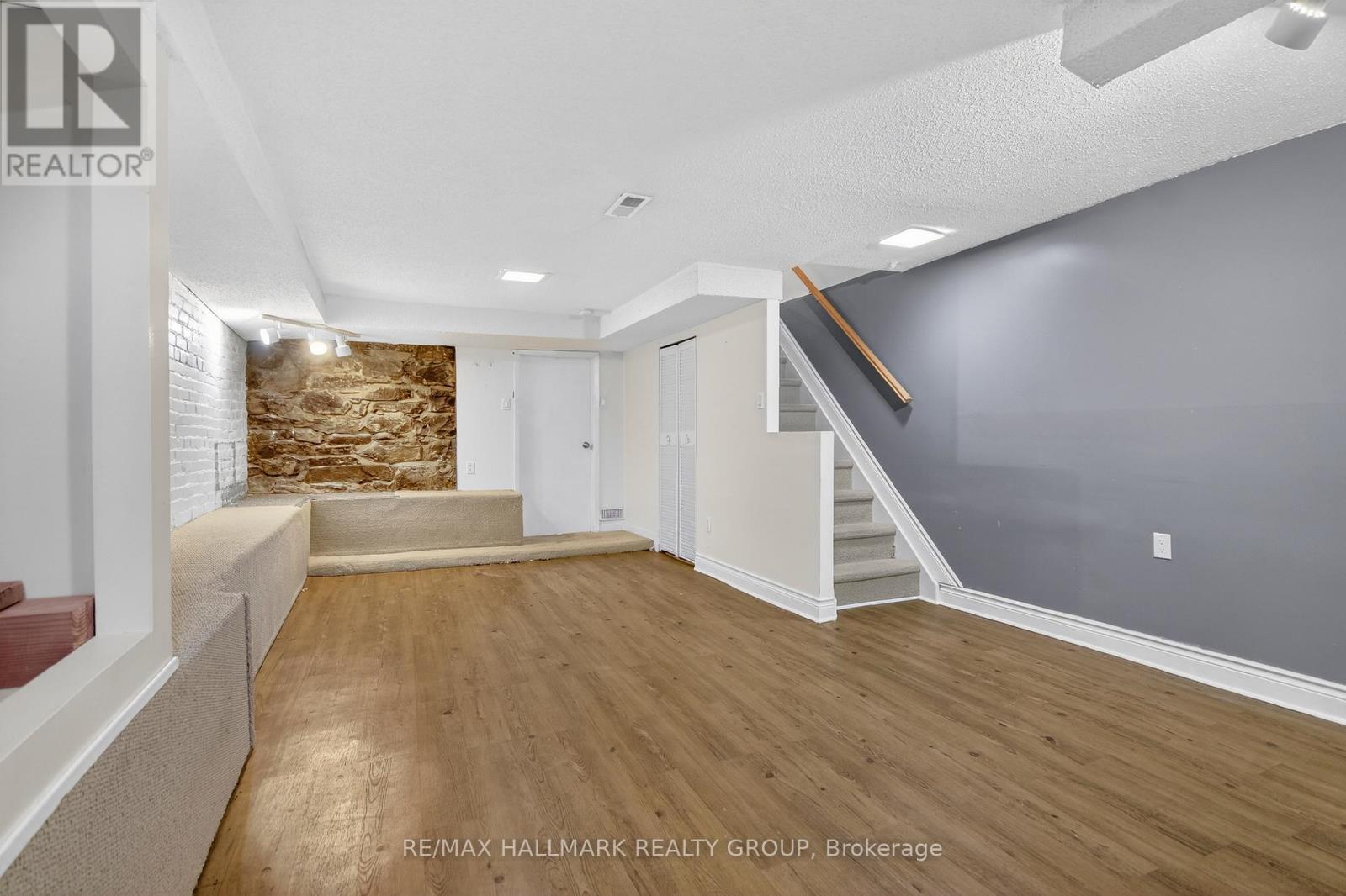 4 Lower Charlotte Street W