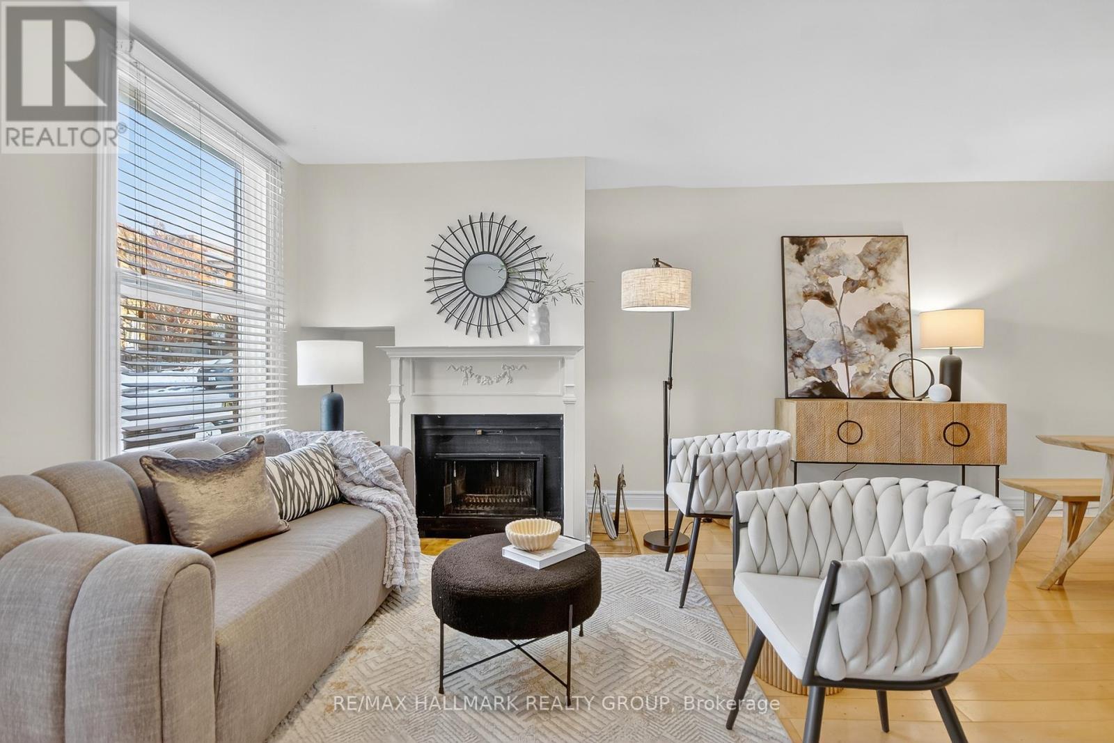 4 Lower Charlotte Street W