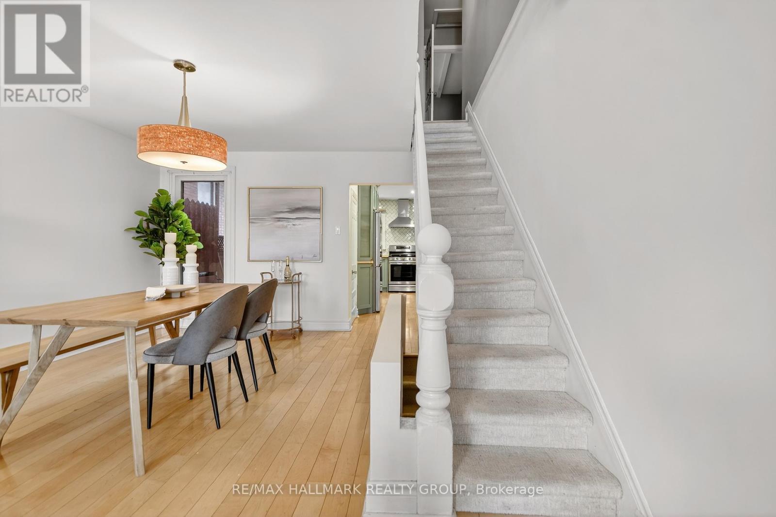 4 Lower Charlotte Street W