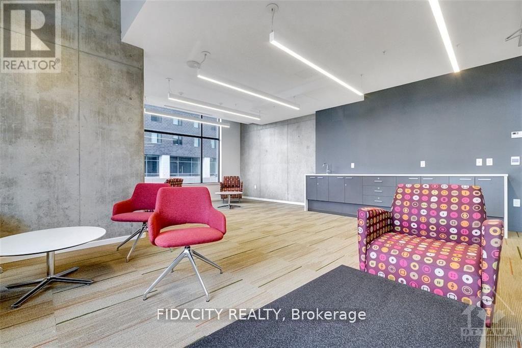 1516 - 105 Champagne Avenue S