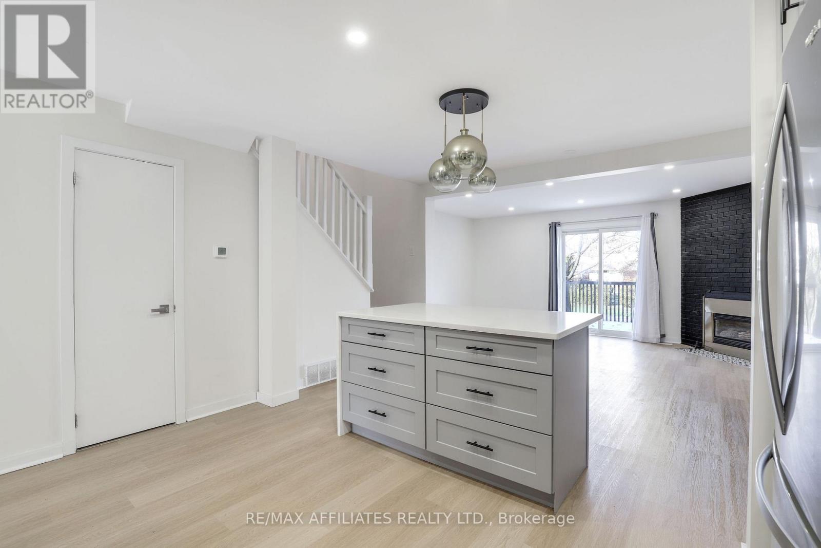 37 - 472 Sandhamn Private