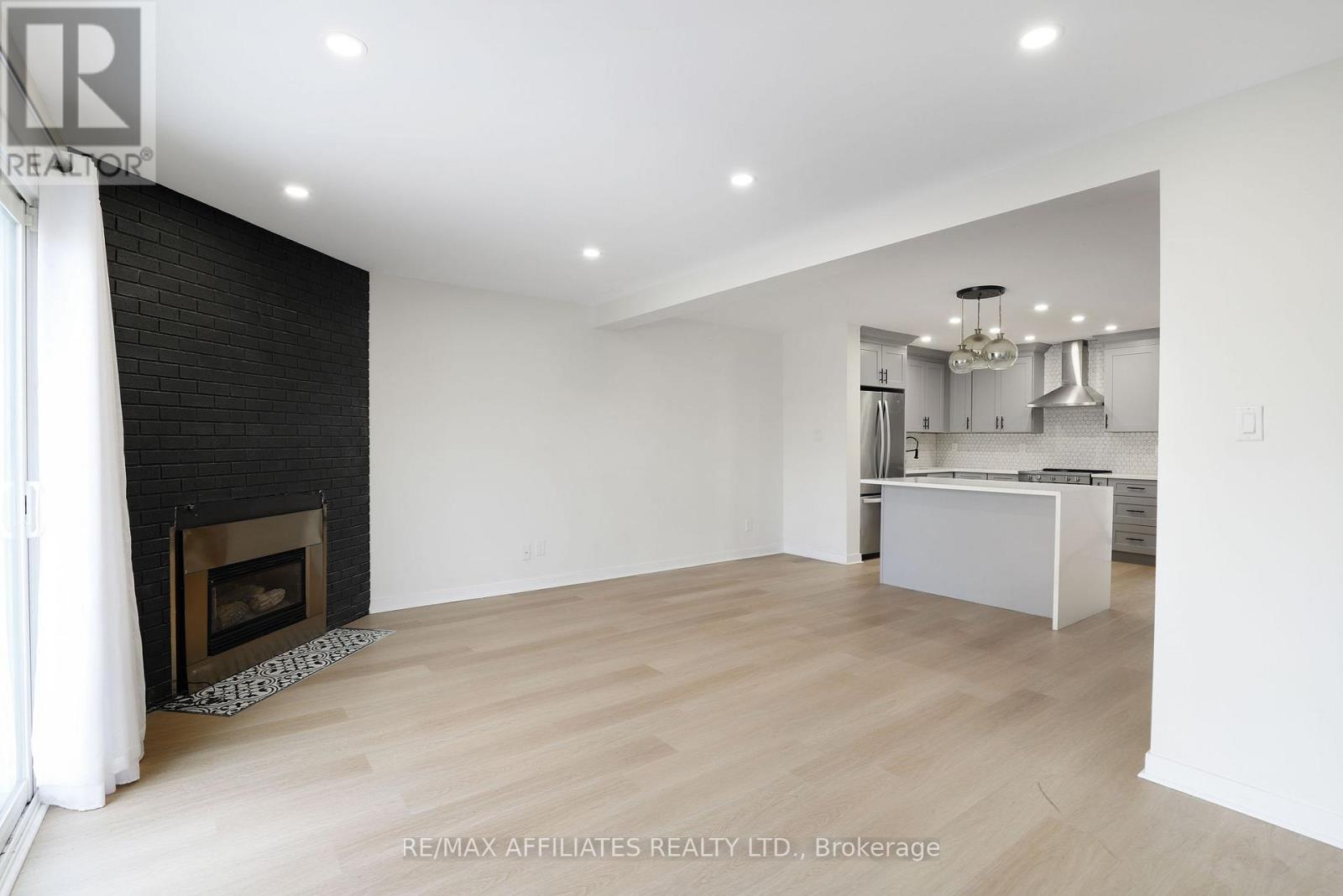 37 - 472 Sandhamn Private