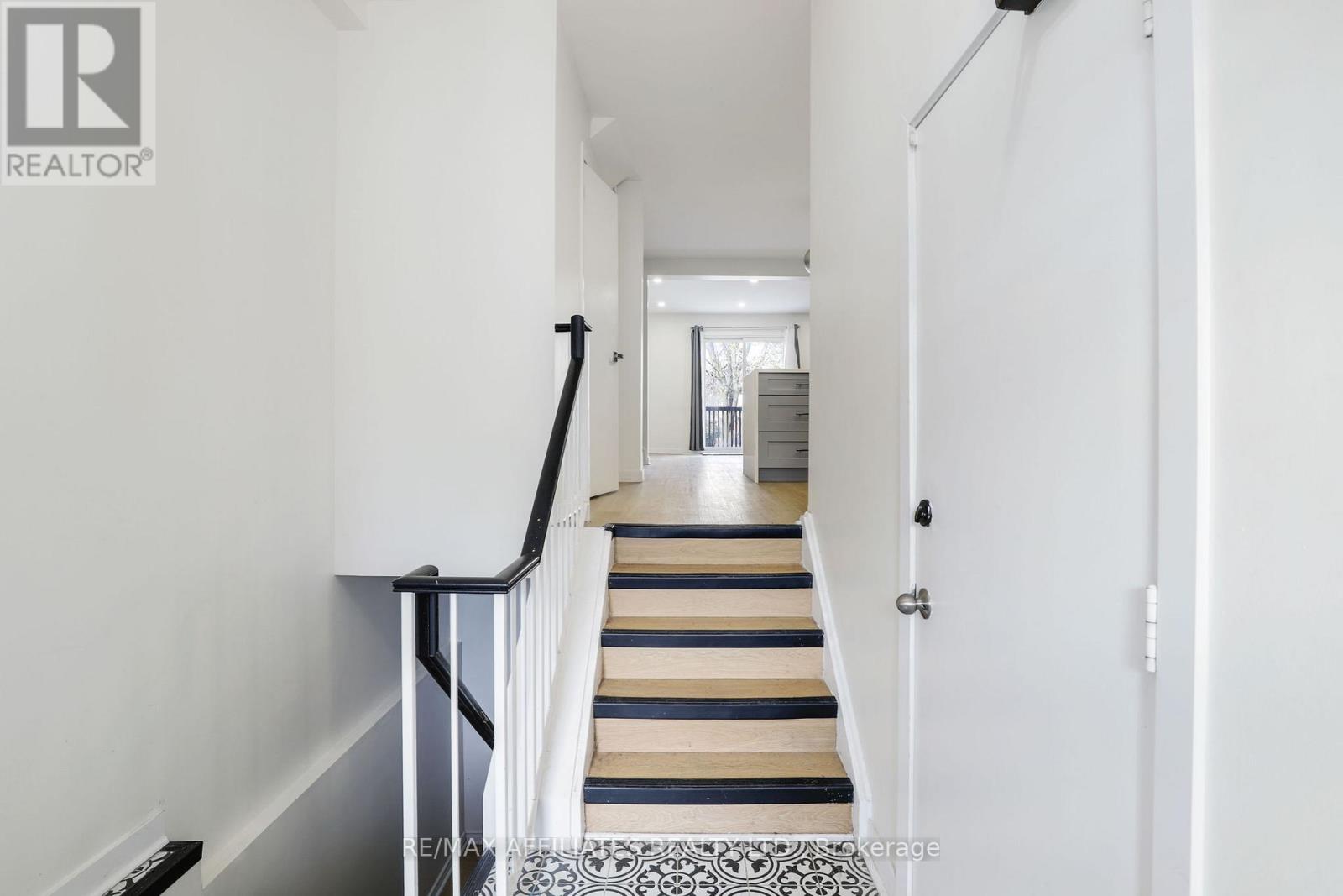 37 - 472 Sandhamn Private