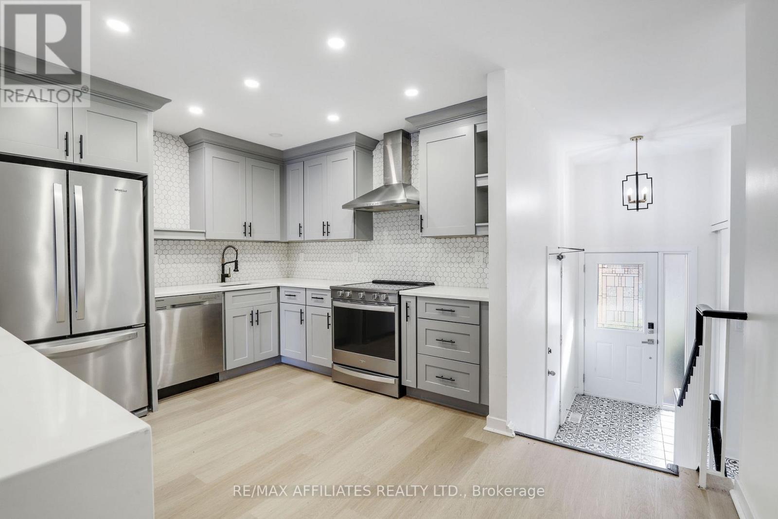 37 - 472 Sandhamn Private